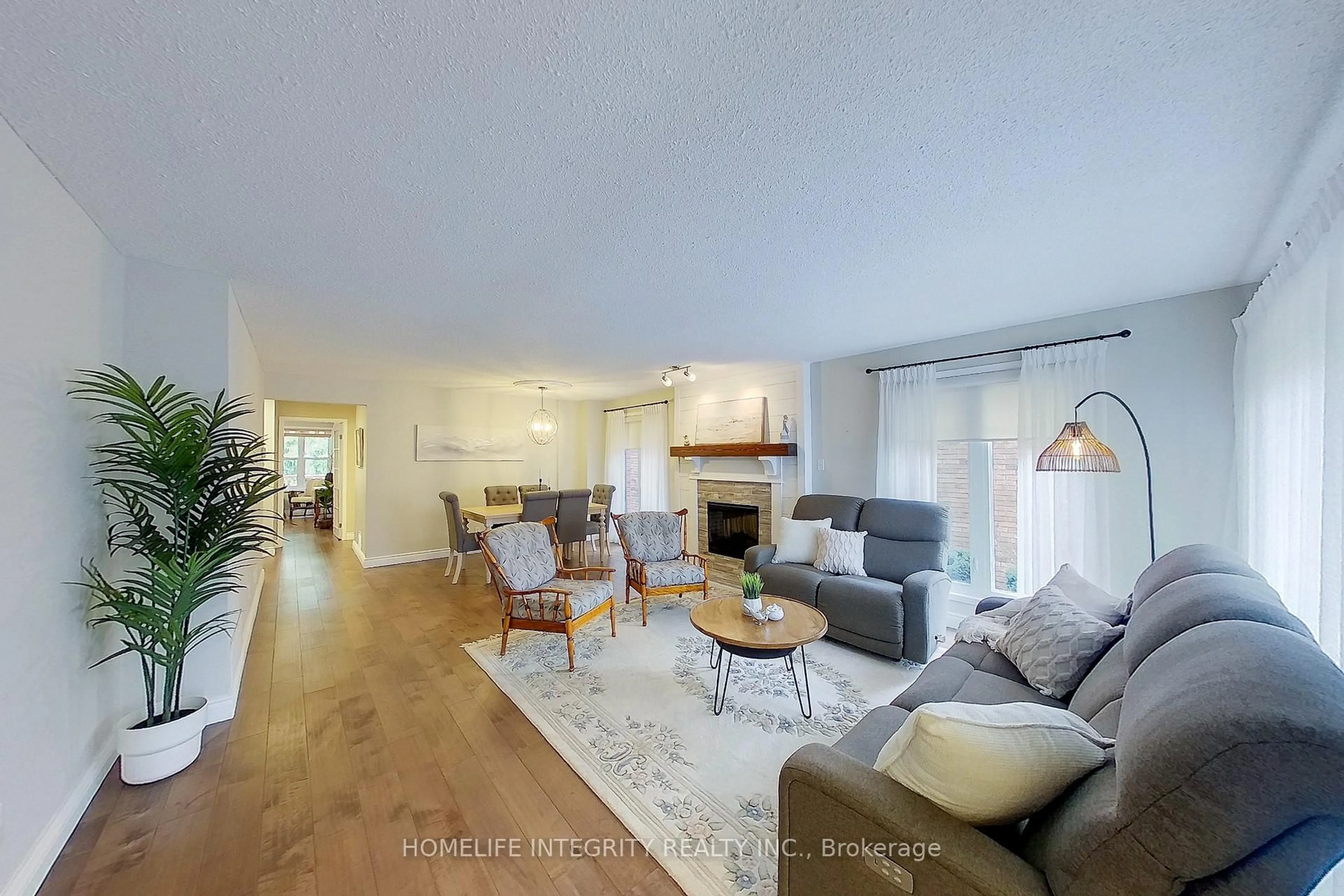 Living room with furniture, unknown for 40 Green Briar Rd, New Tecumseth Ontario L9R 1R5