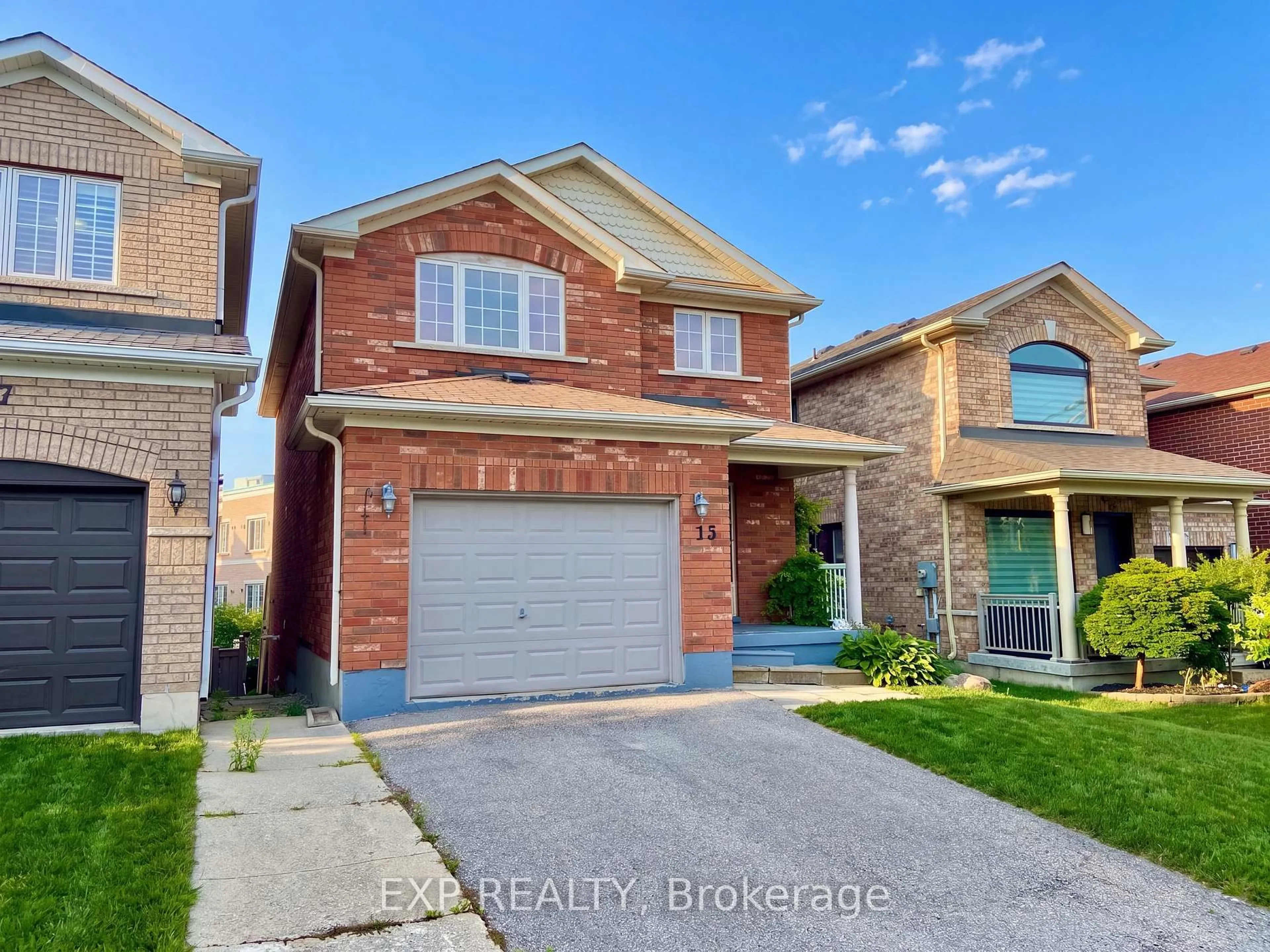 Home with brick exterior material, street for 15 Lynn St, Bradford West Gwillimbury Ontario L3Z 0B2