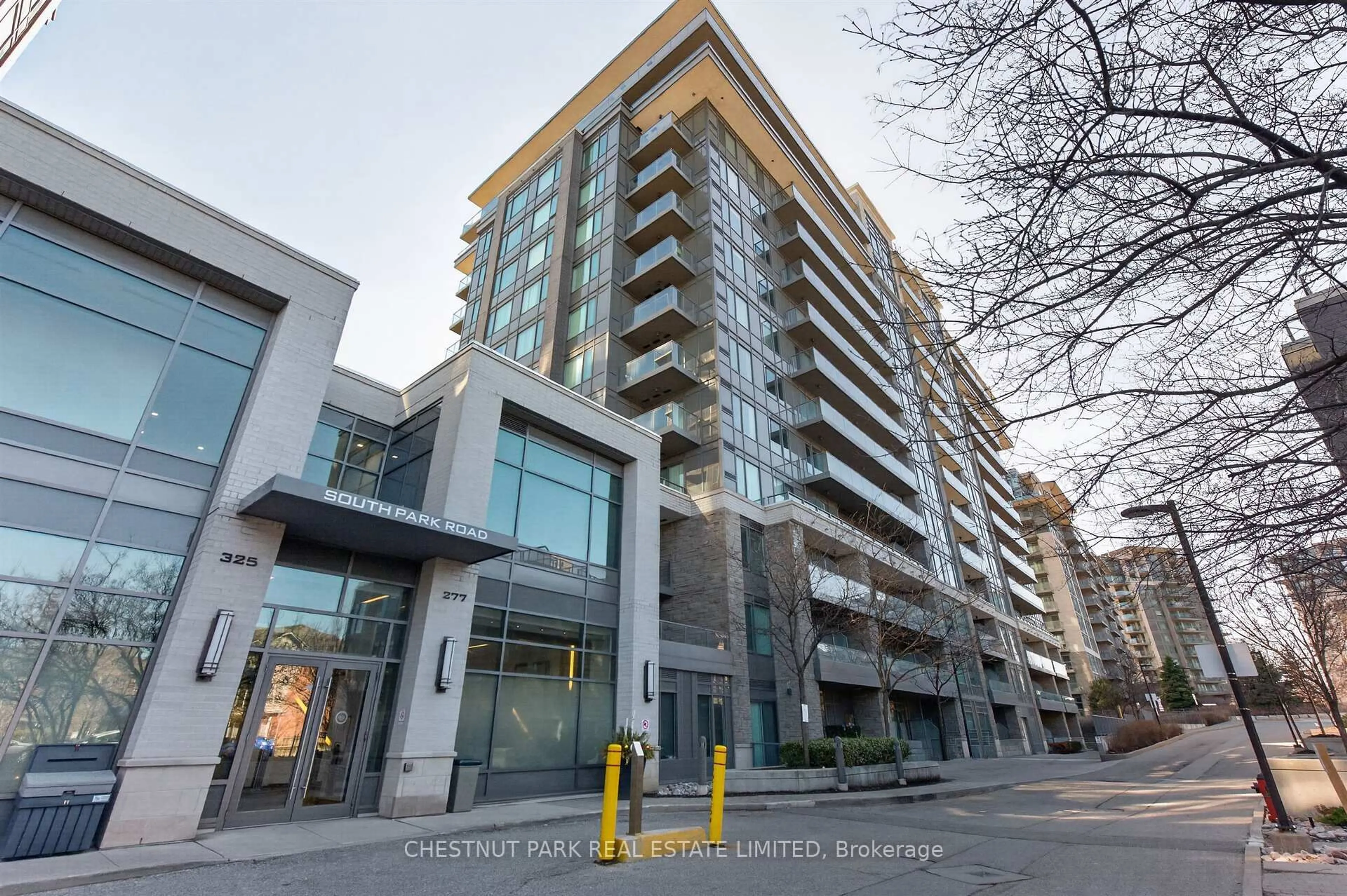 Indoor foyer for 277 South Park Rd #1109, Markham Ontario L3T 0B7