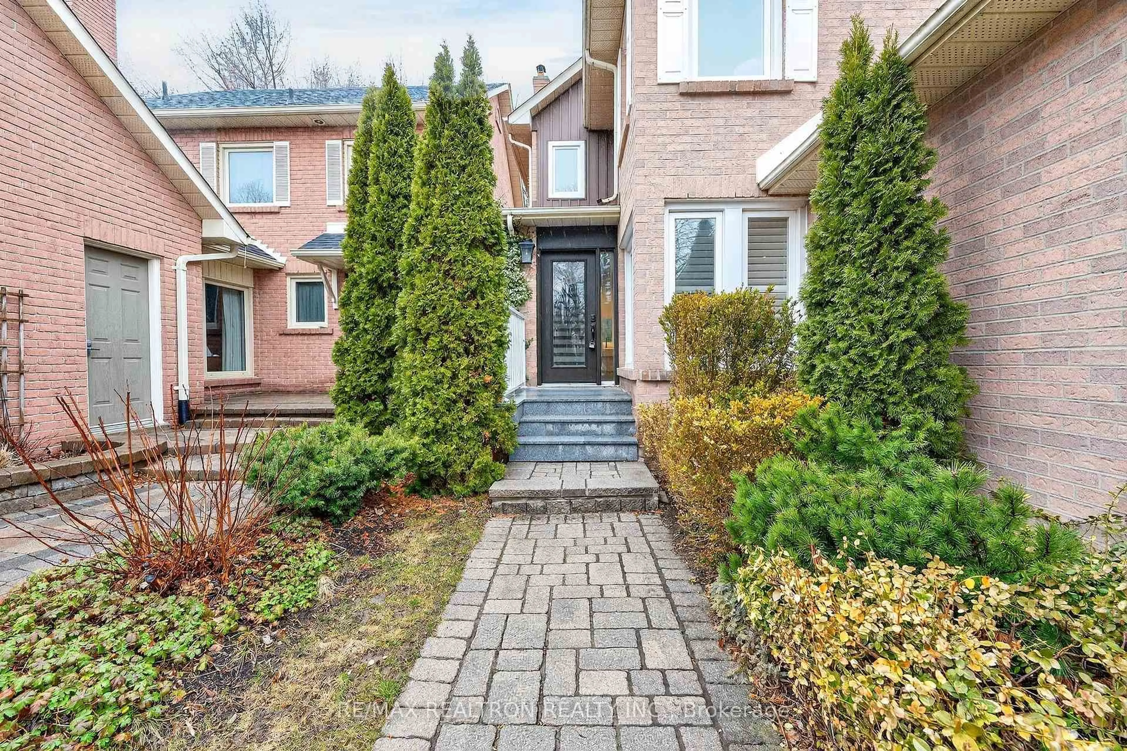 Home with brick exterior material, street for 46 Juniper Cres, Markham Ontario L3R 3Z7