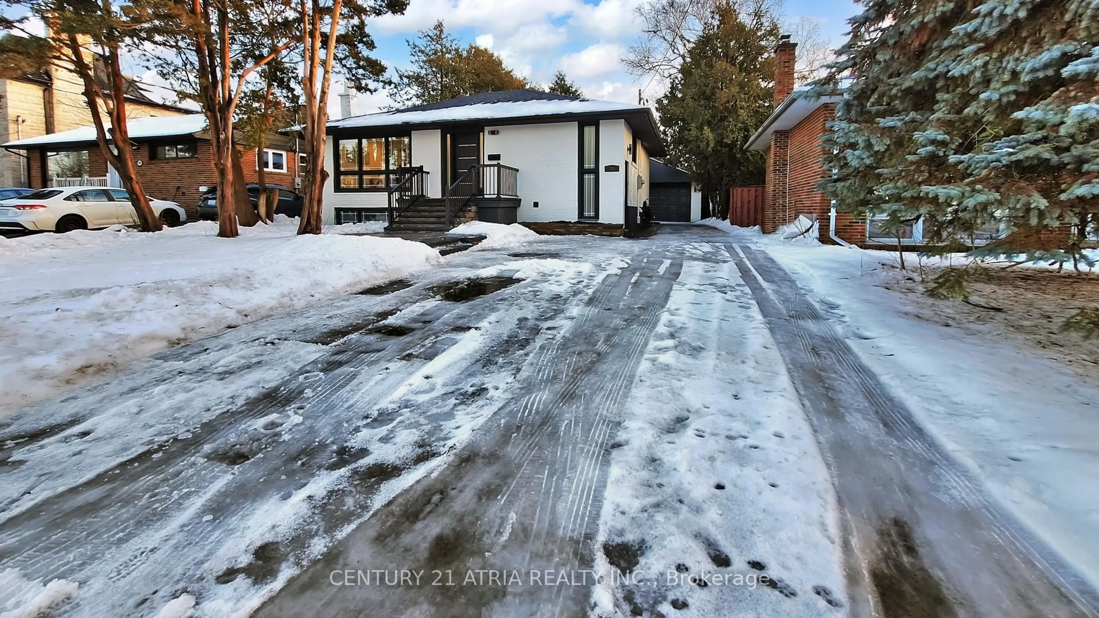 Home with brick exterior material, street for 392 Bent Cres, Richmond Hill Ontario L4C 1C3