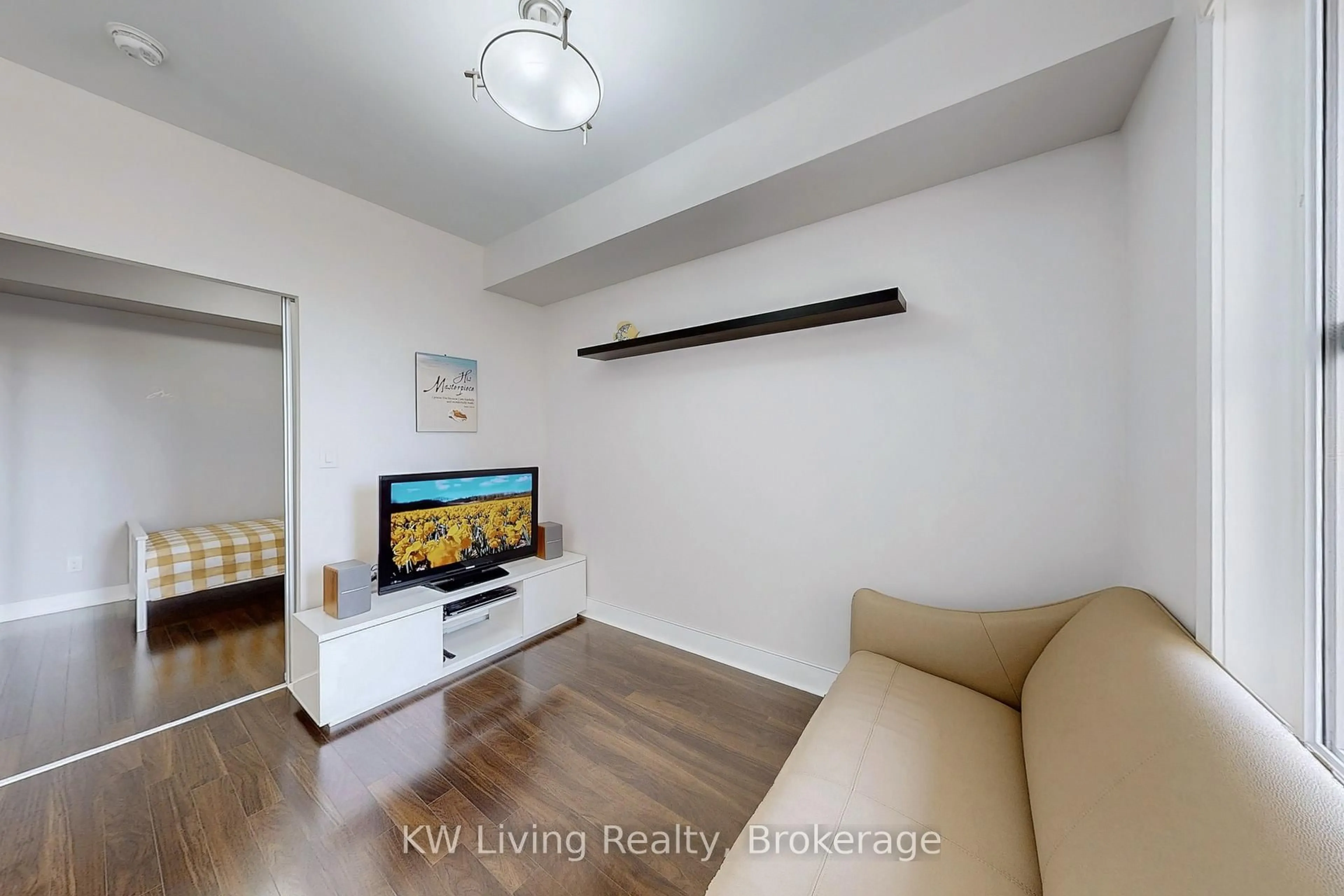 A pic of a room for 28 Prince Regent St #203, Markham Ontario L6C 0V5