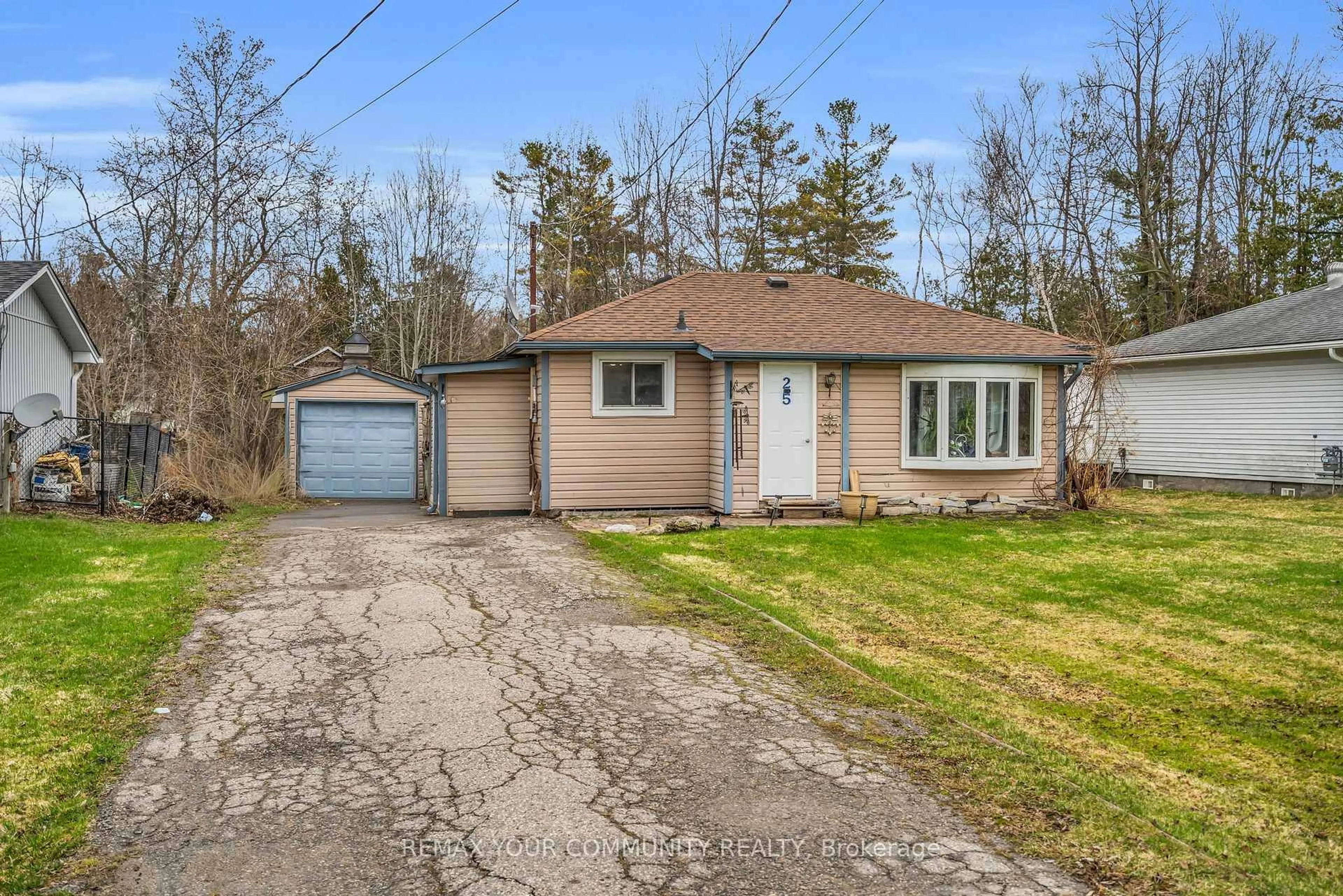 Unknown for 25 Grew Blvd, Georgina Ontario L0E 1L0