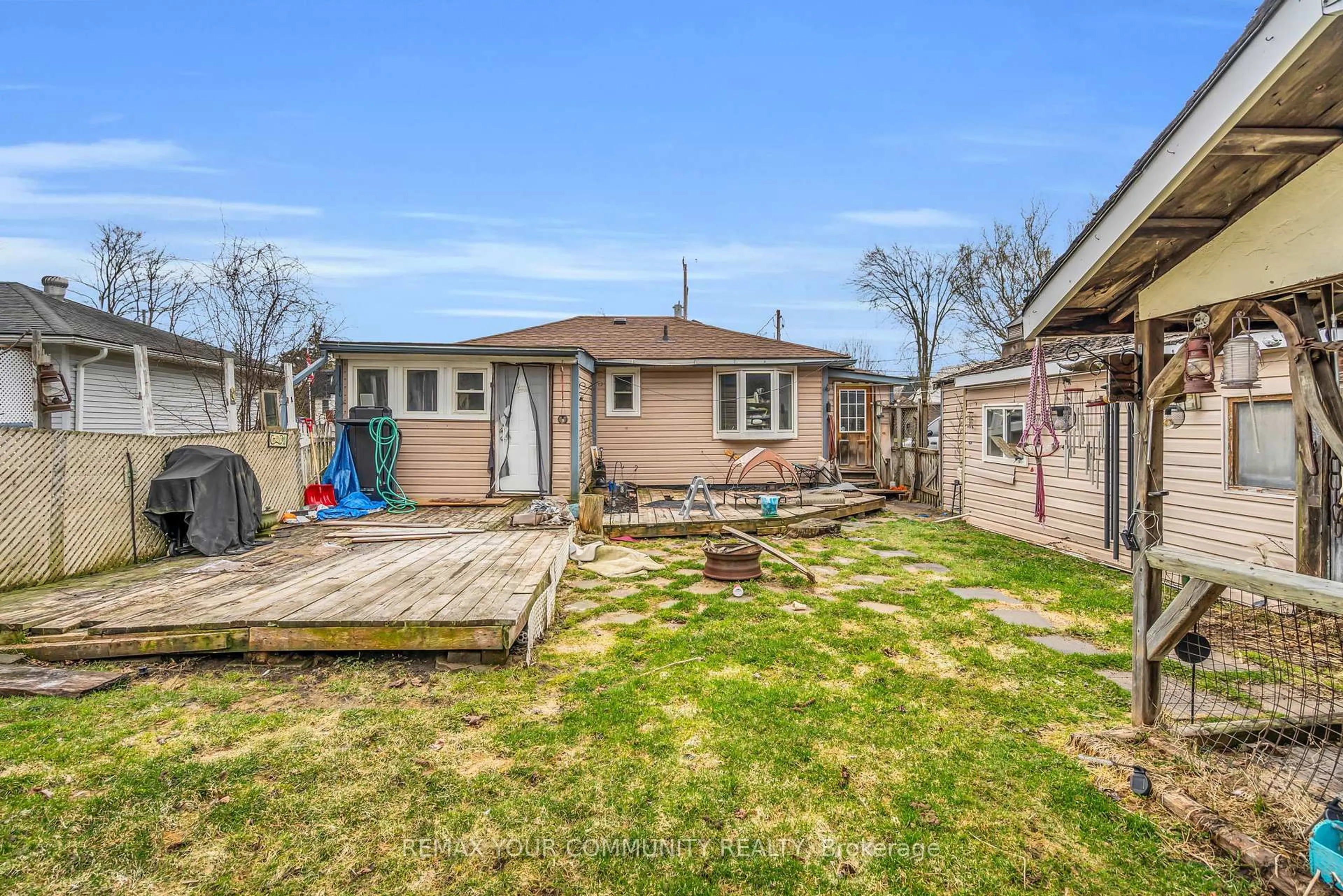 Unknown for 25 Grew Blvd, Georgina Ontario L0E 1L0