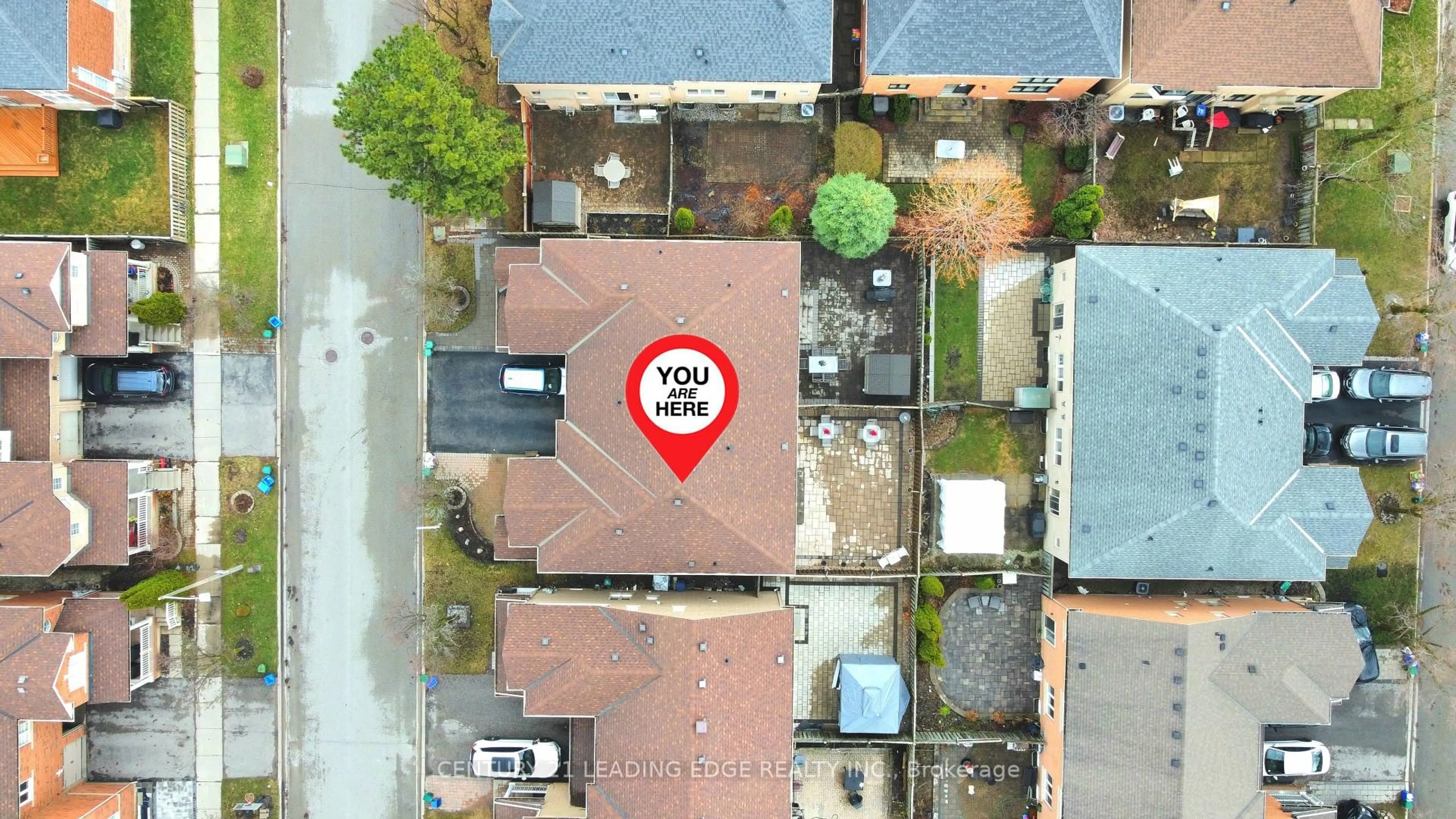 A pic from outside/outdoor area/front of a property/back of a property/a pic from drone, street for 89 Sanderson Rd, Markham Ontario L6C 2H2