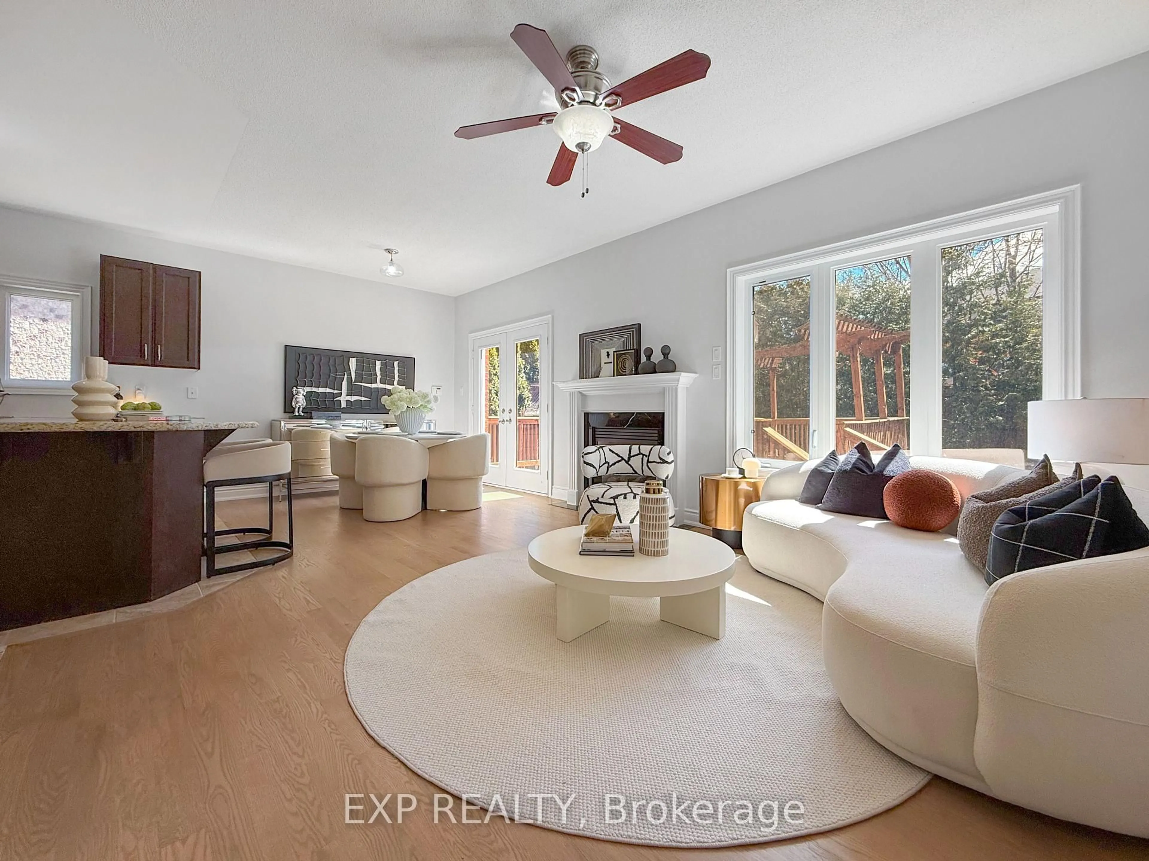 Living room with furniture, unknown for 1082 Bob Scott Crt, Newmarket Ontario L3X 3L7