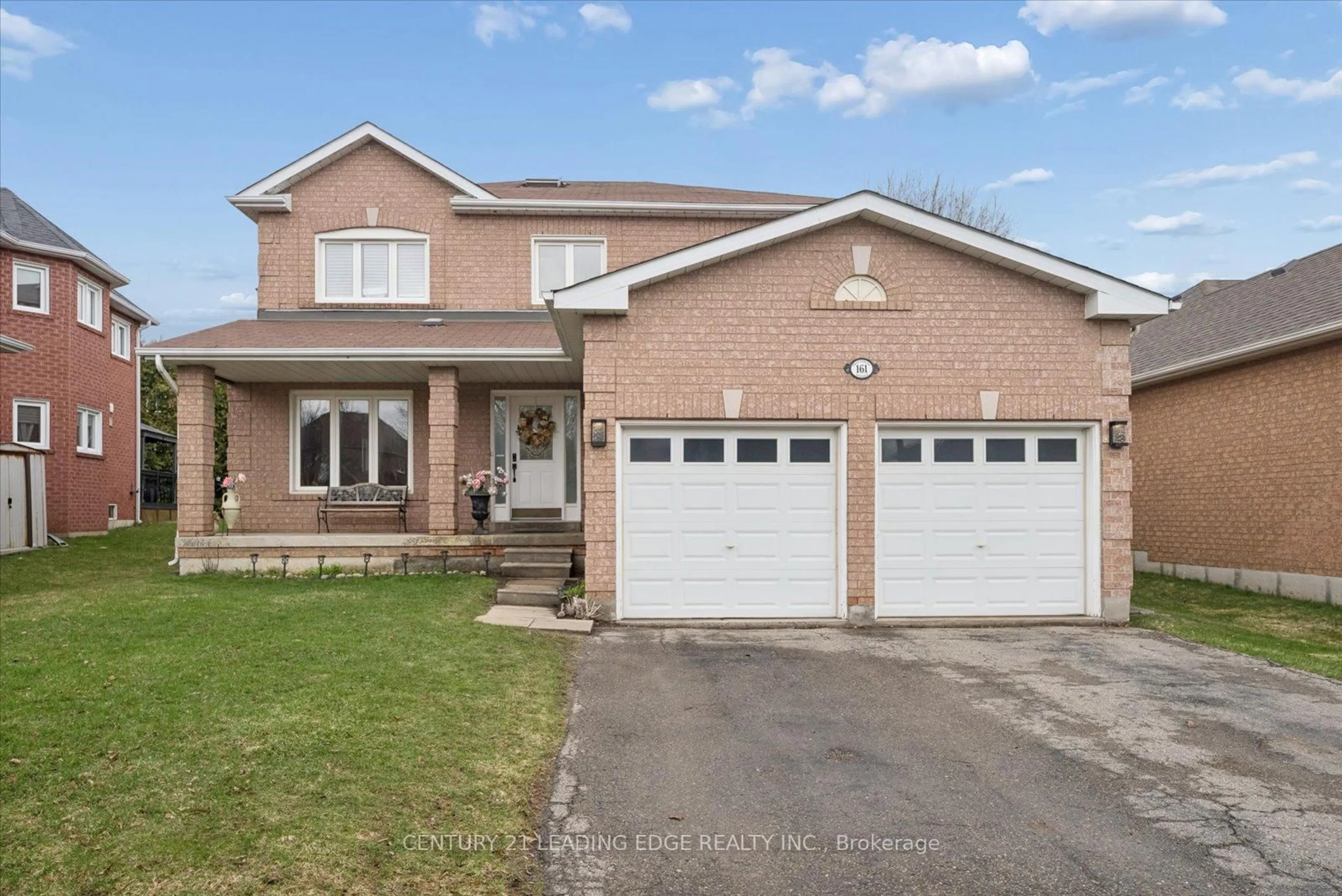 Home with brick exterior material, street for 161 Shaftsbury Ave, Richmond Hill Ontario L4C 0G2