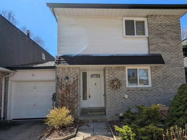 11 St Andrew's Crt, Aurora