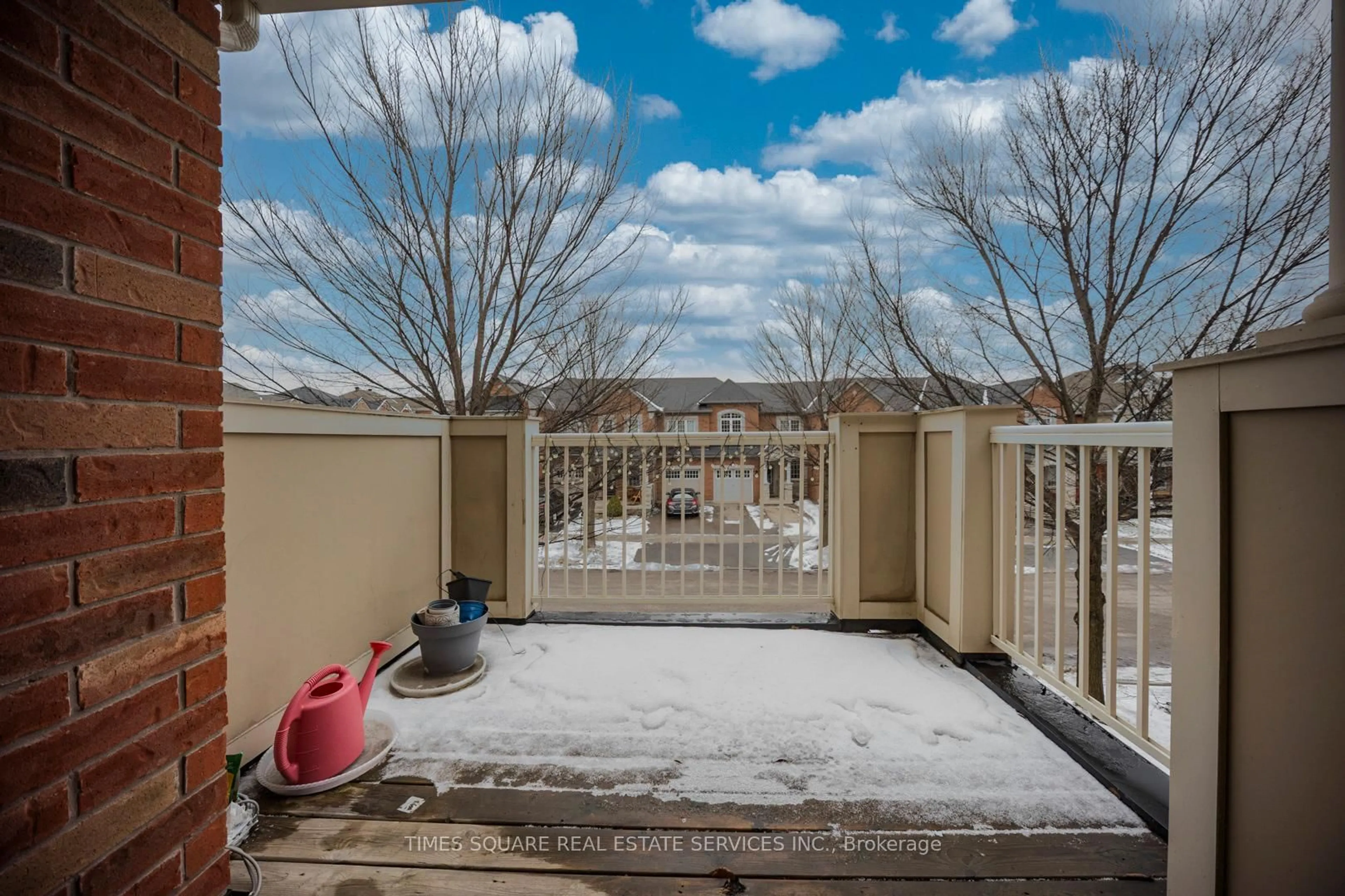 Patio, unknown for 10 Stocks Lane, Aurora Ontario L4G 0Y2