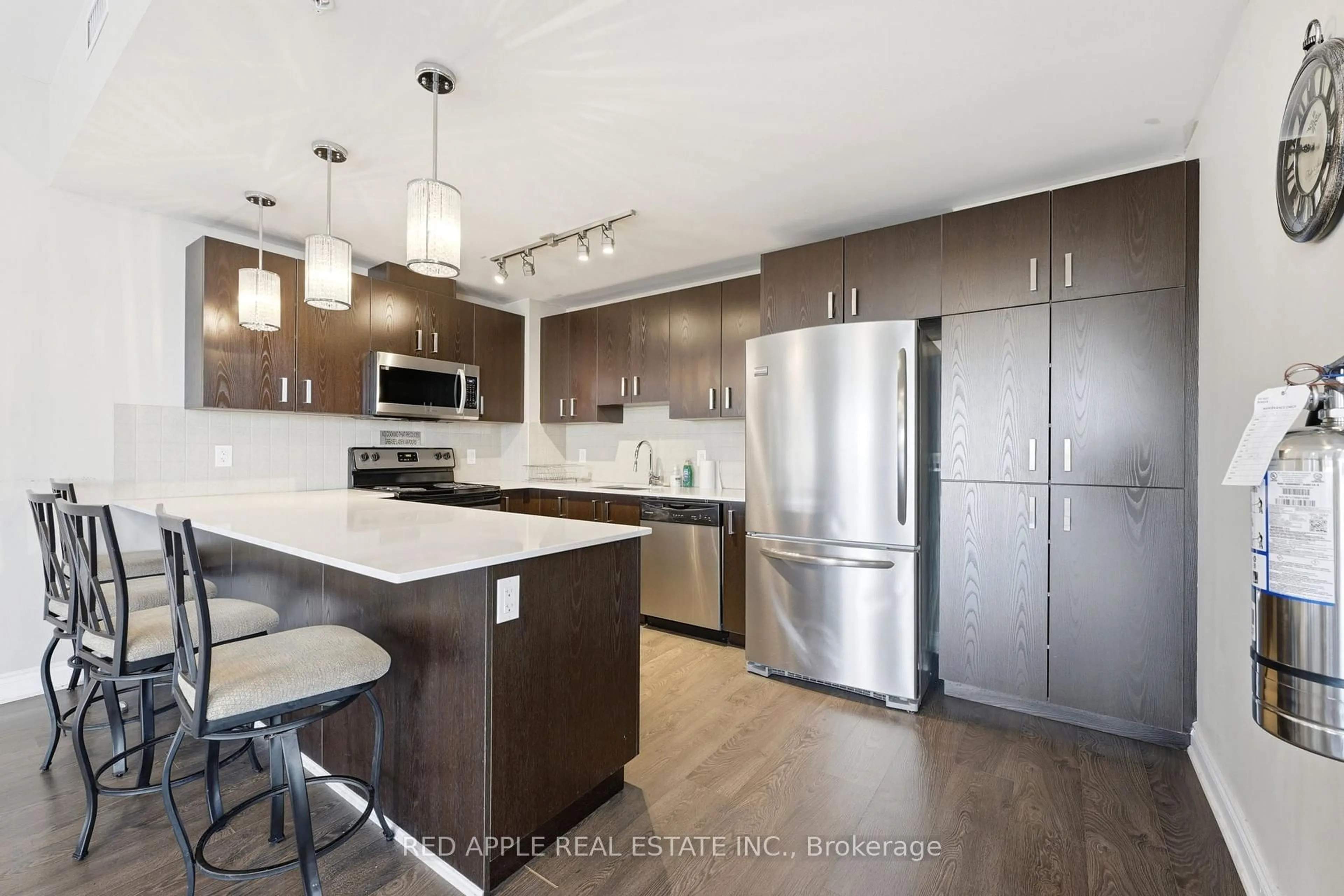 Open concept kitchen, unknown for 11611 Yonge St #719, Richmond Hill Ontario L4E 3N8