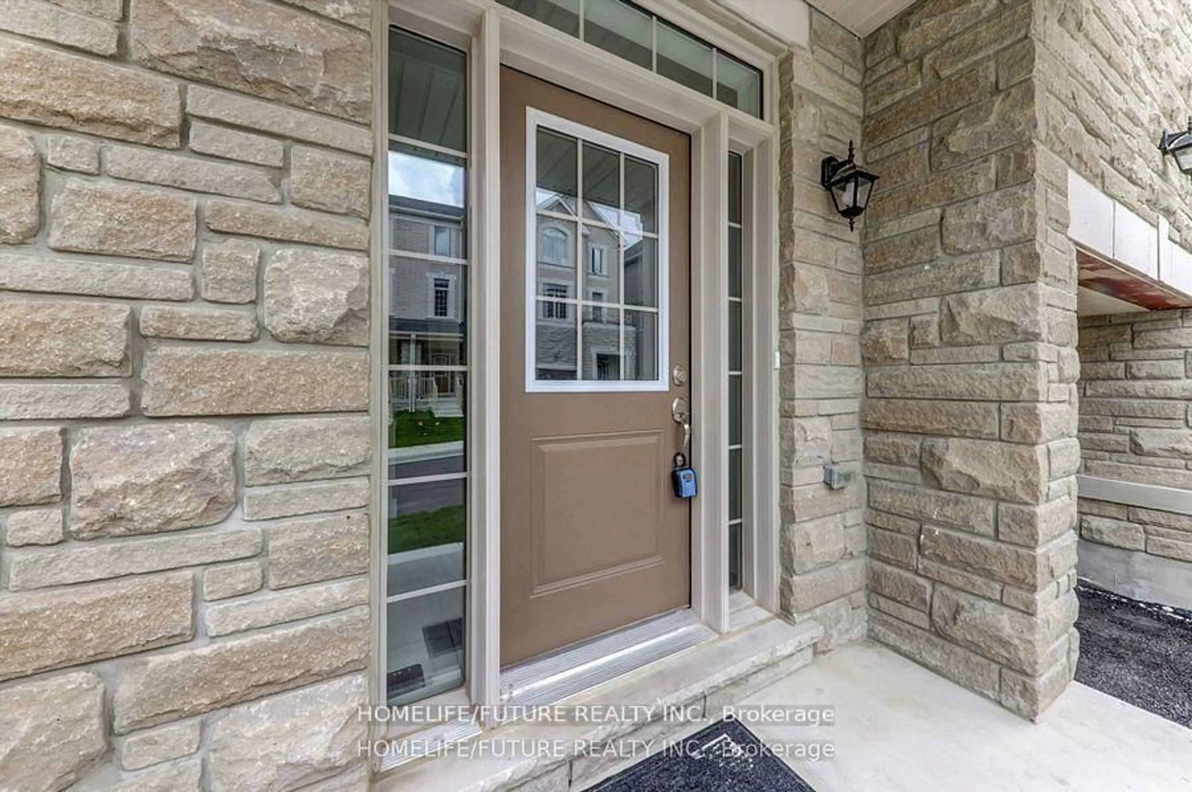 Indoor entryway for 26 Thomas Hope Lane, Markham Ontario L3S 0E9