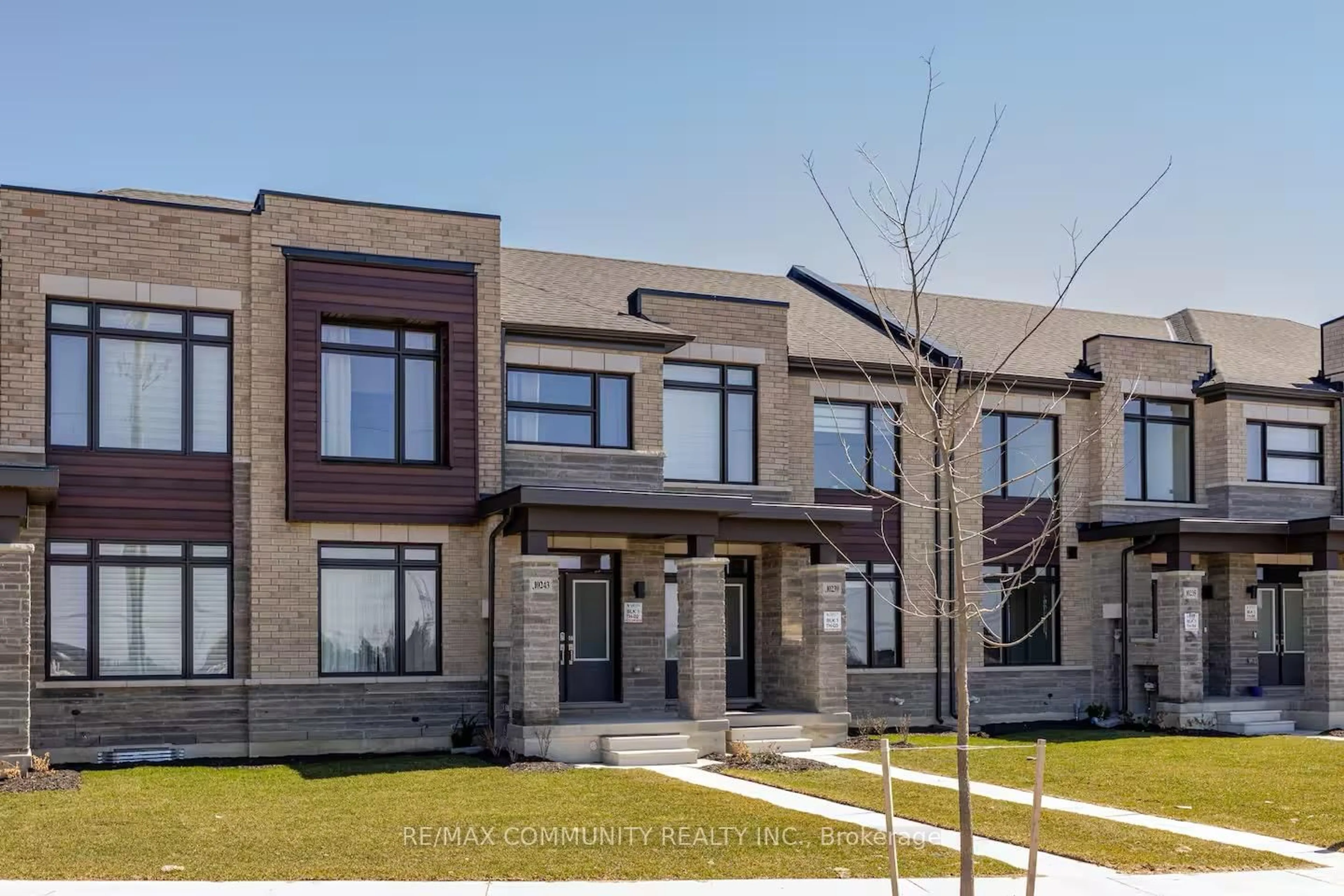 Home with brick exterior material, street for 10243 Huntington Rd, Vaughan Ontario L4H 5J4