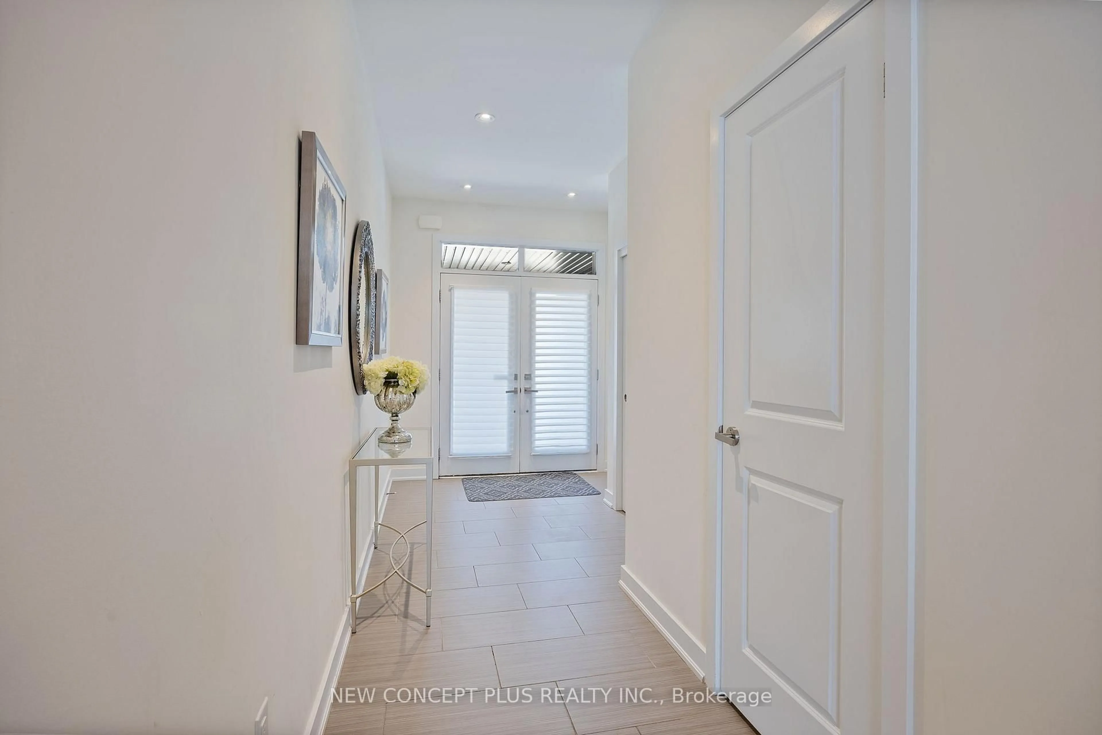 Indoor entryway for 47 Dariole Dr, Richmond Hill Ontario L4E 0Z2