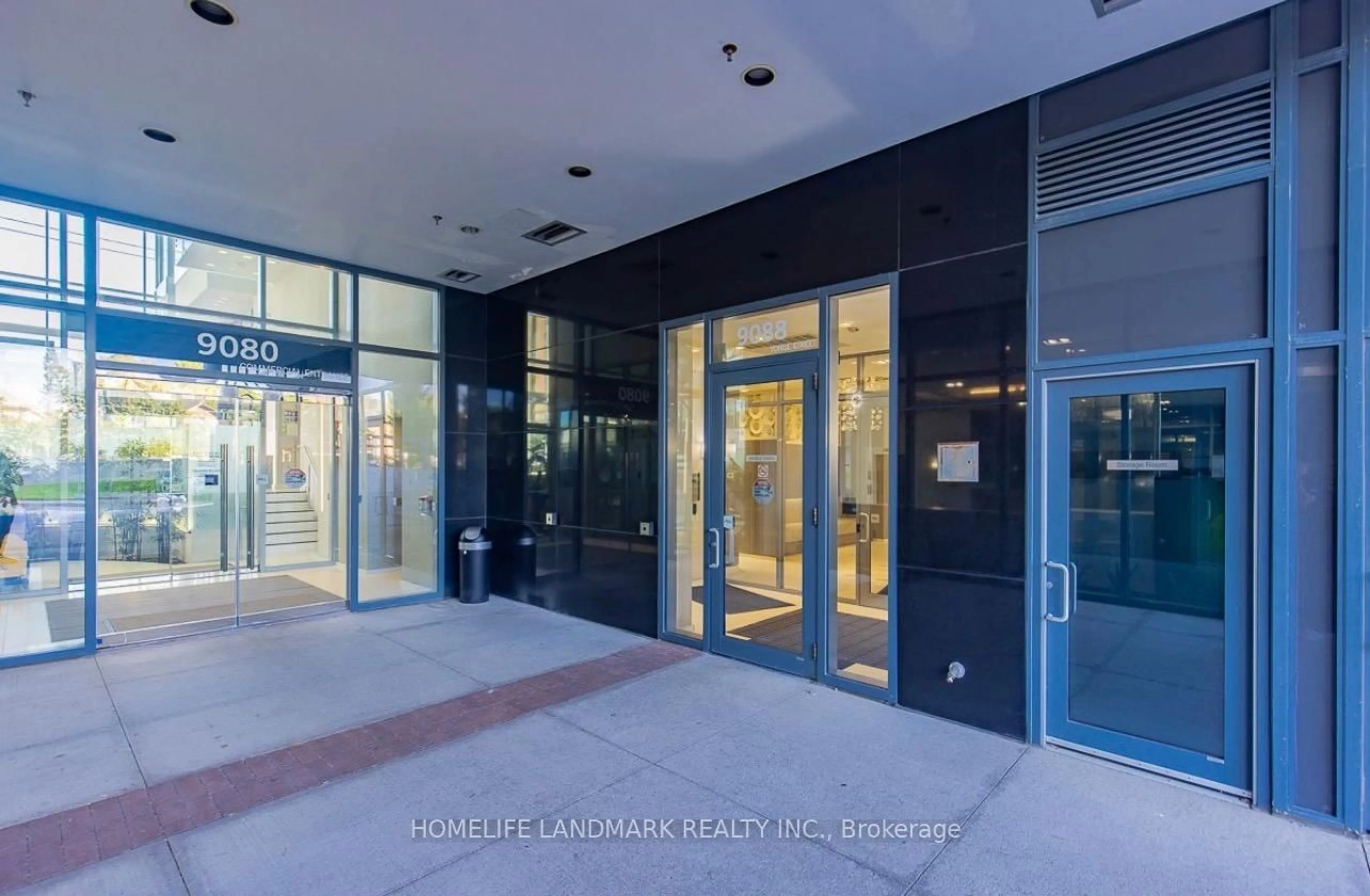 Indoor foyer for 9088 Yonge St #507A, Richmond Hill Ontario L4C 0Y6