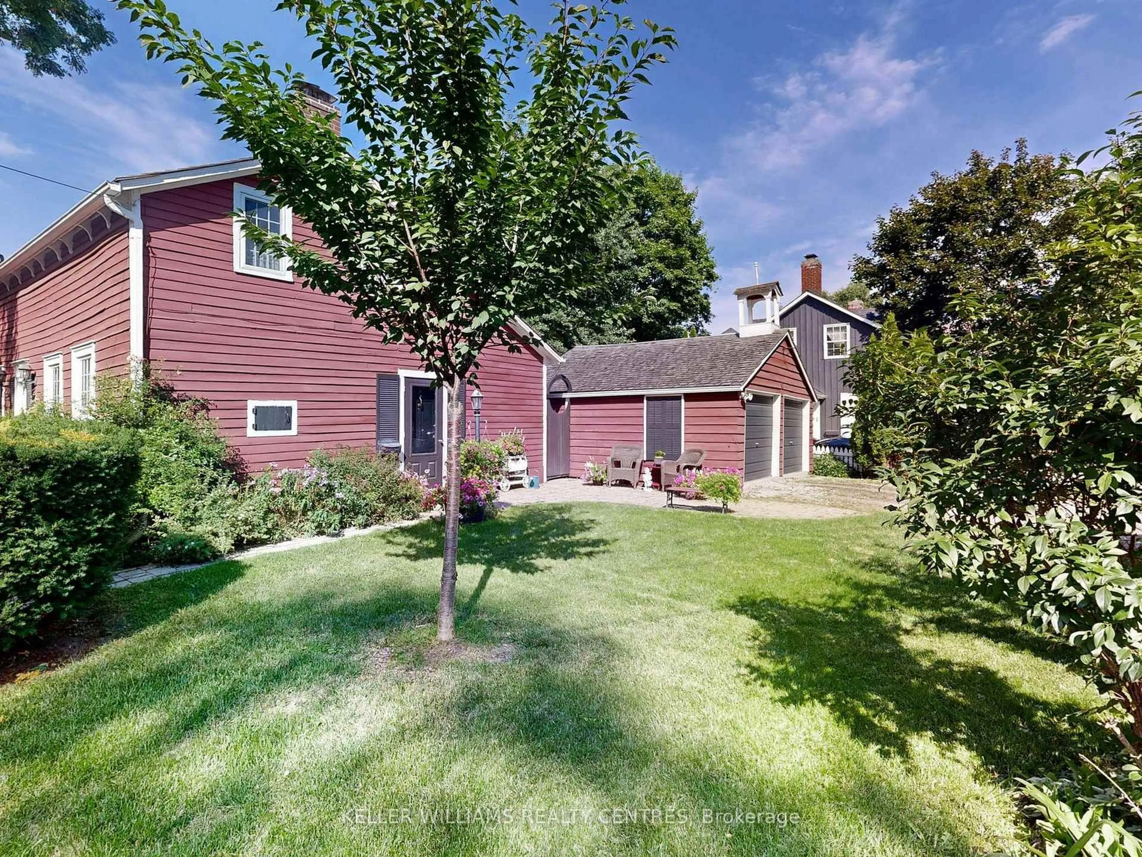 A pic from outside/outdoor area/front of a property/back of a property/a pic from drone, street for 14 Colborne St, Markham Ontario L3T 1Z6