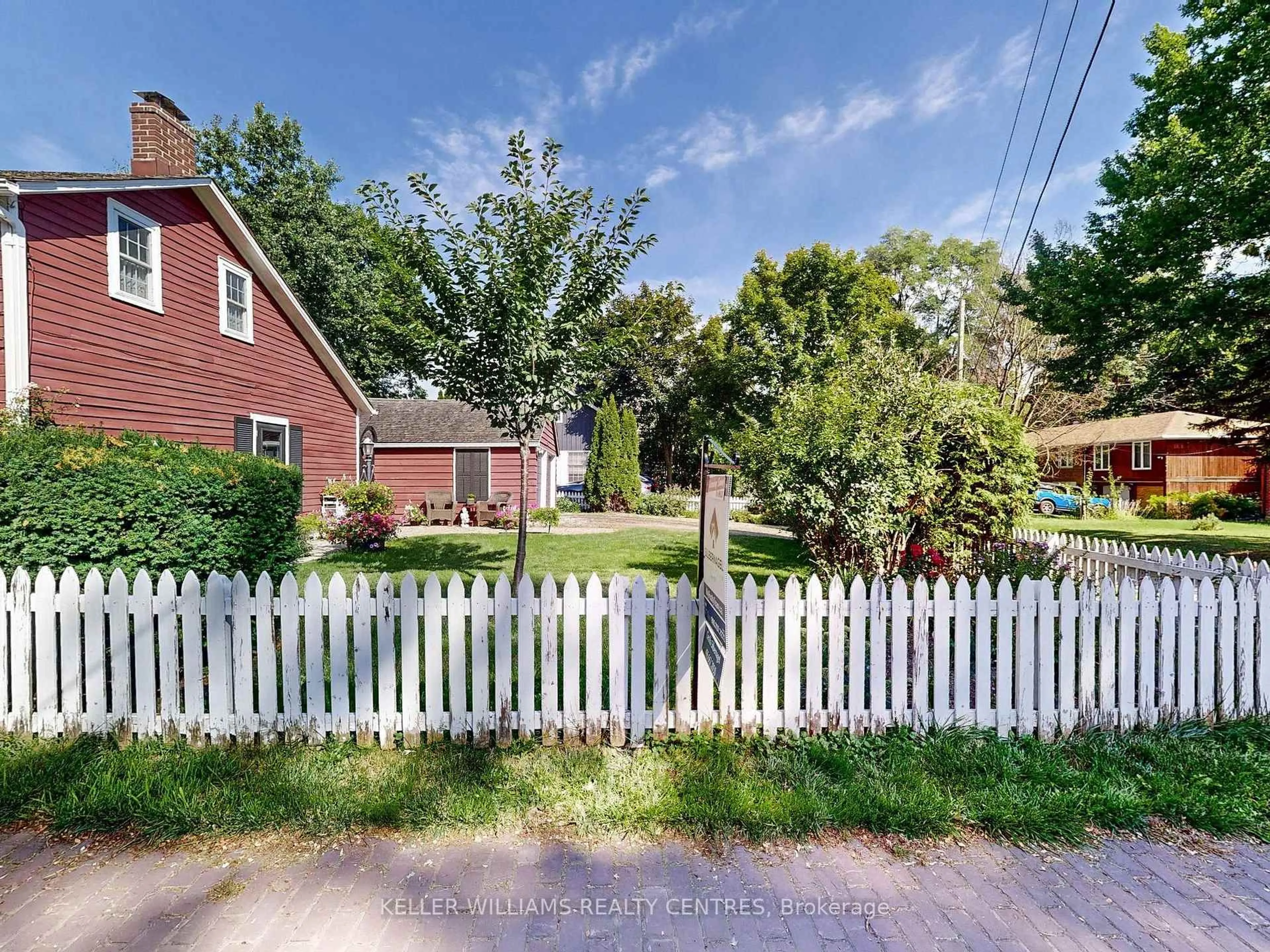 A pic from outside/outdoor area/front of a property/back of a property/a pic from drone, street for 14 Colborne St, Markham Ontario L3T 1Z6