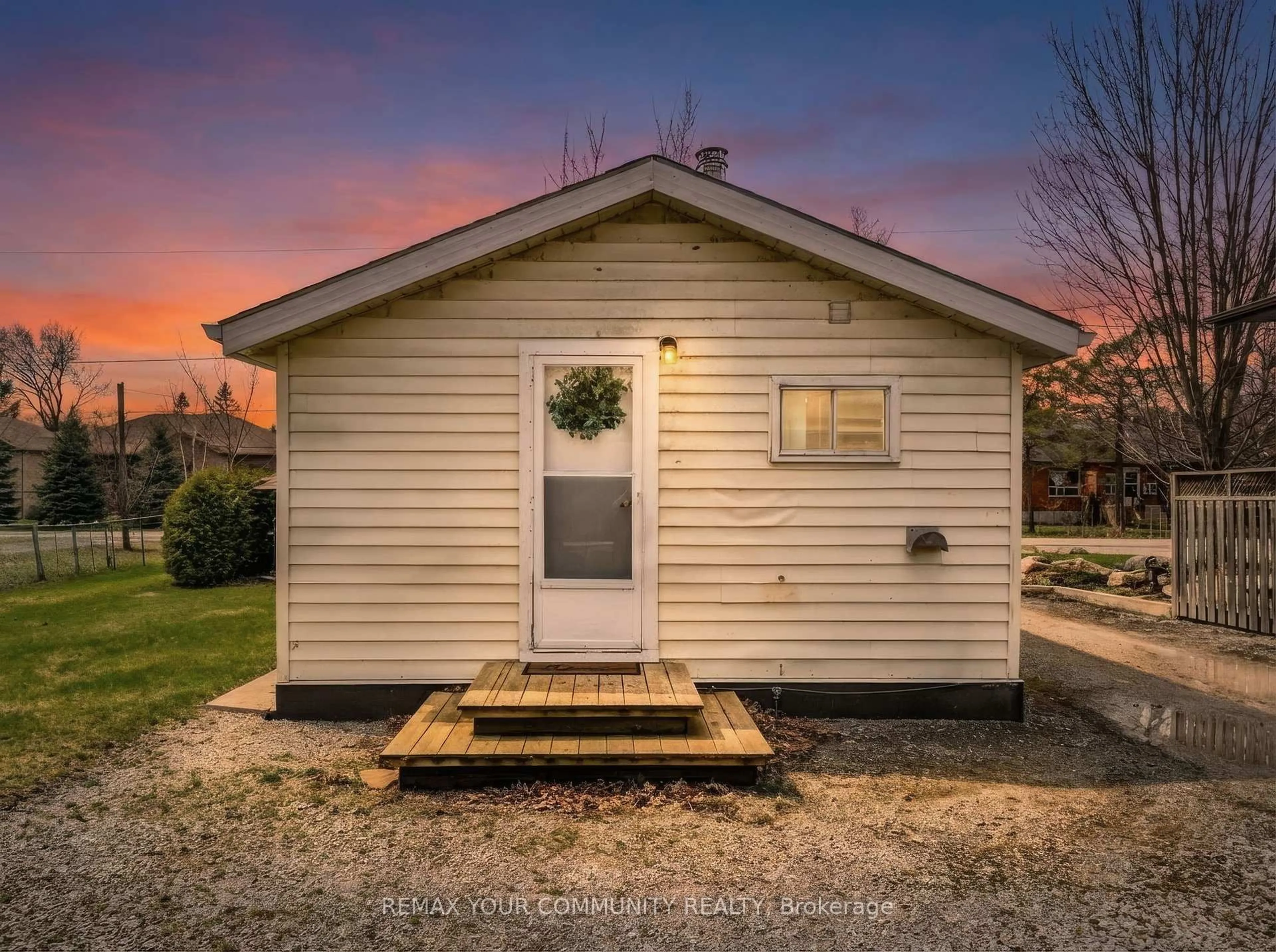 Shed for 765 Churchill Lane, Georgina Ontario L0E 1S0