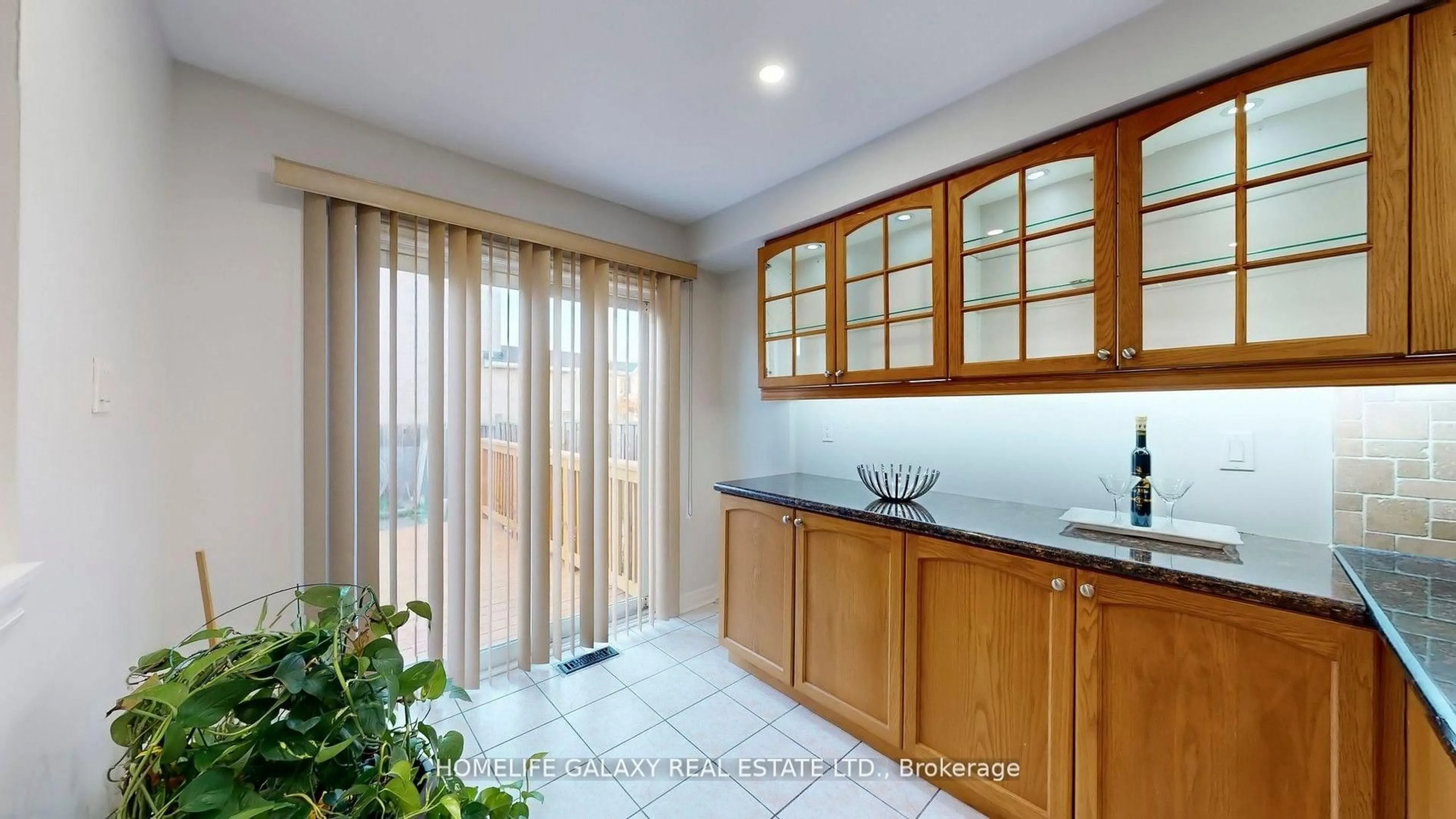 Unknown for 302 Redstone Rd, Richmond Hill Ontario L4S 2V6