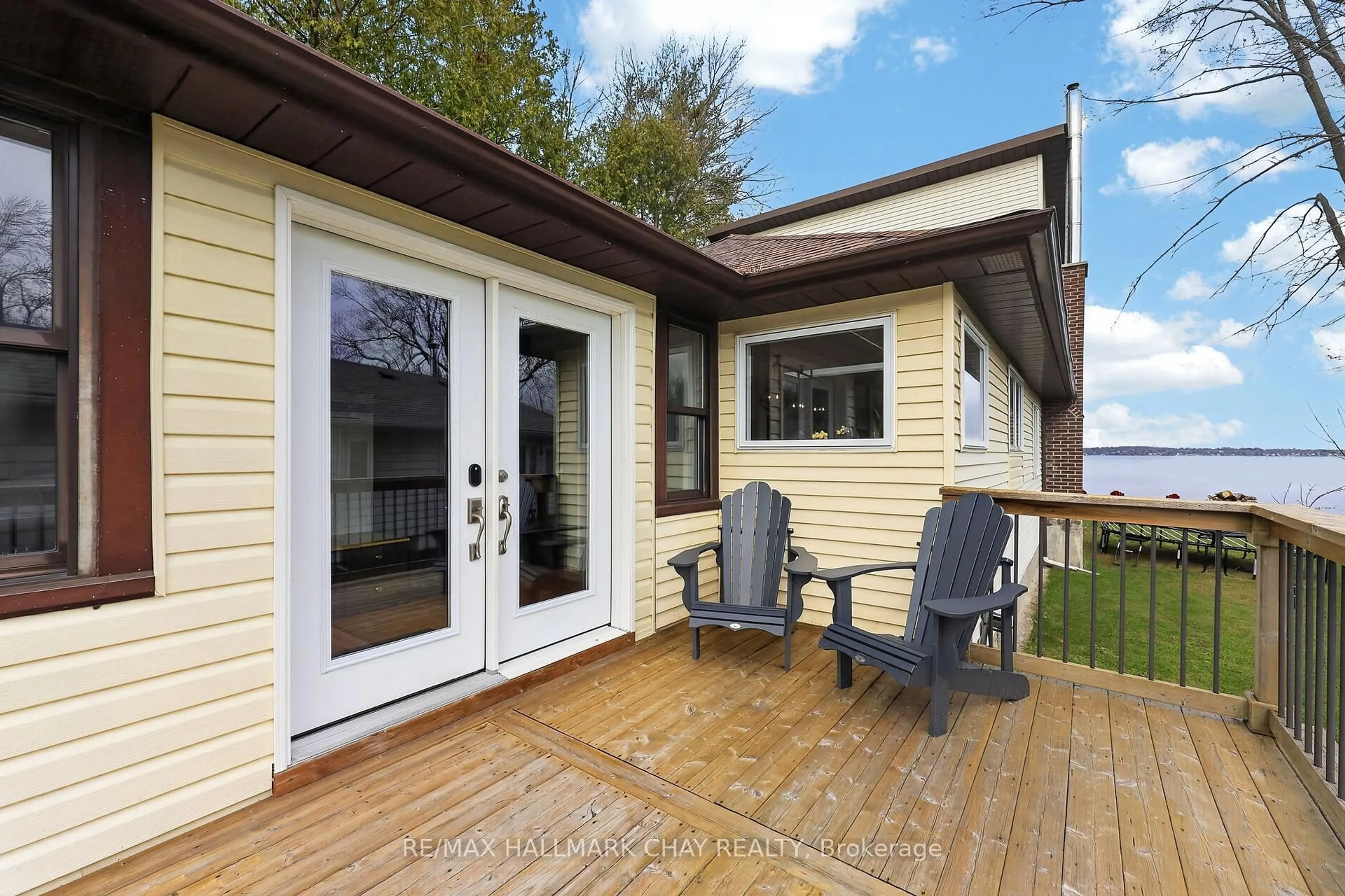 Unknown for 461 Limerick St, Innisfil Ontario L9S 3T7