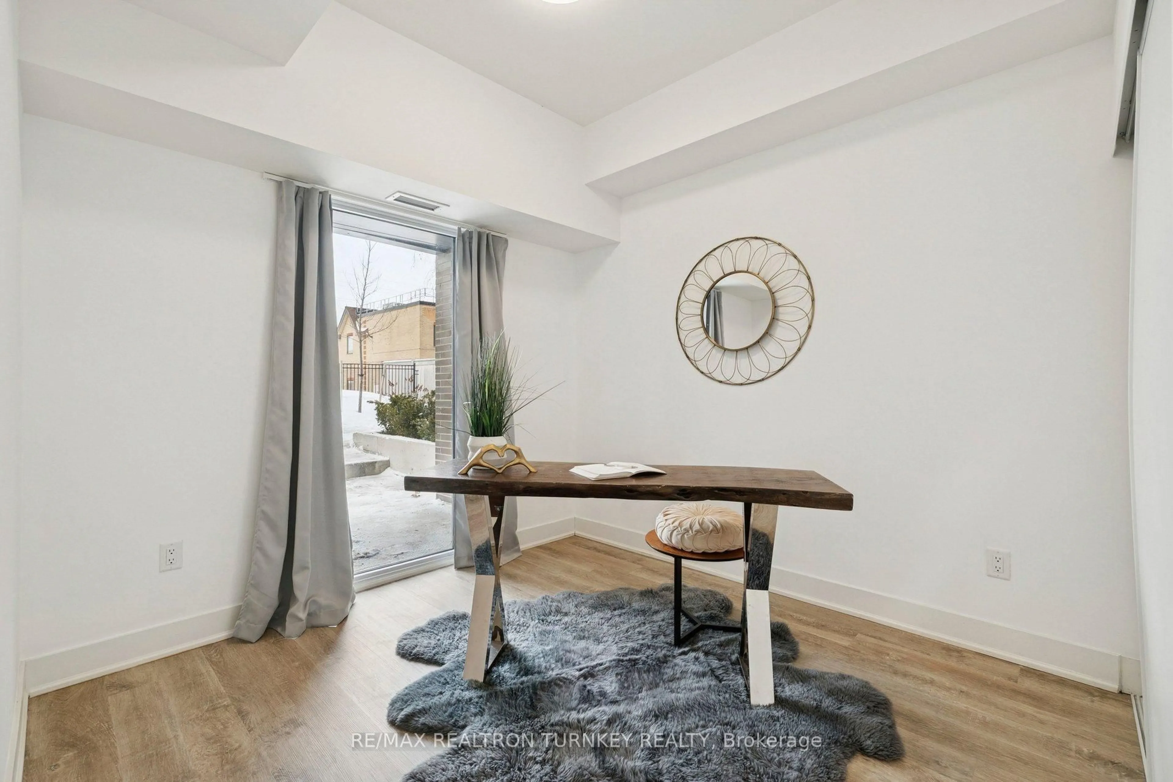 A pic of a room for 185 Deerfield Rd #018, Newmarket Ontario L3Y 0G7