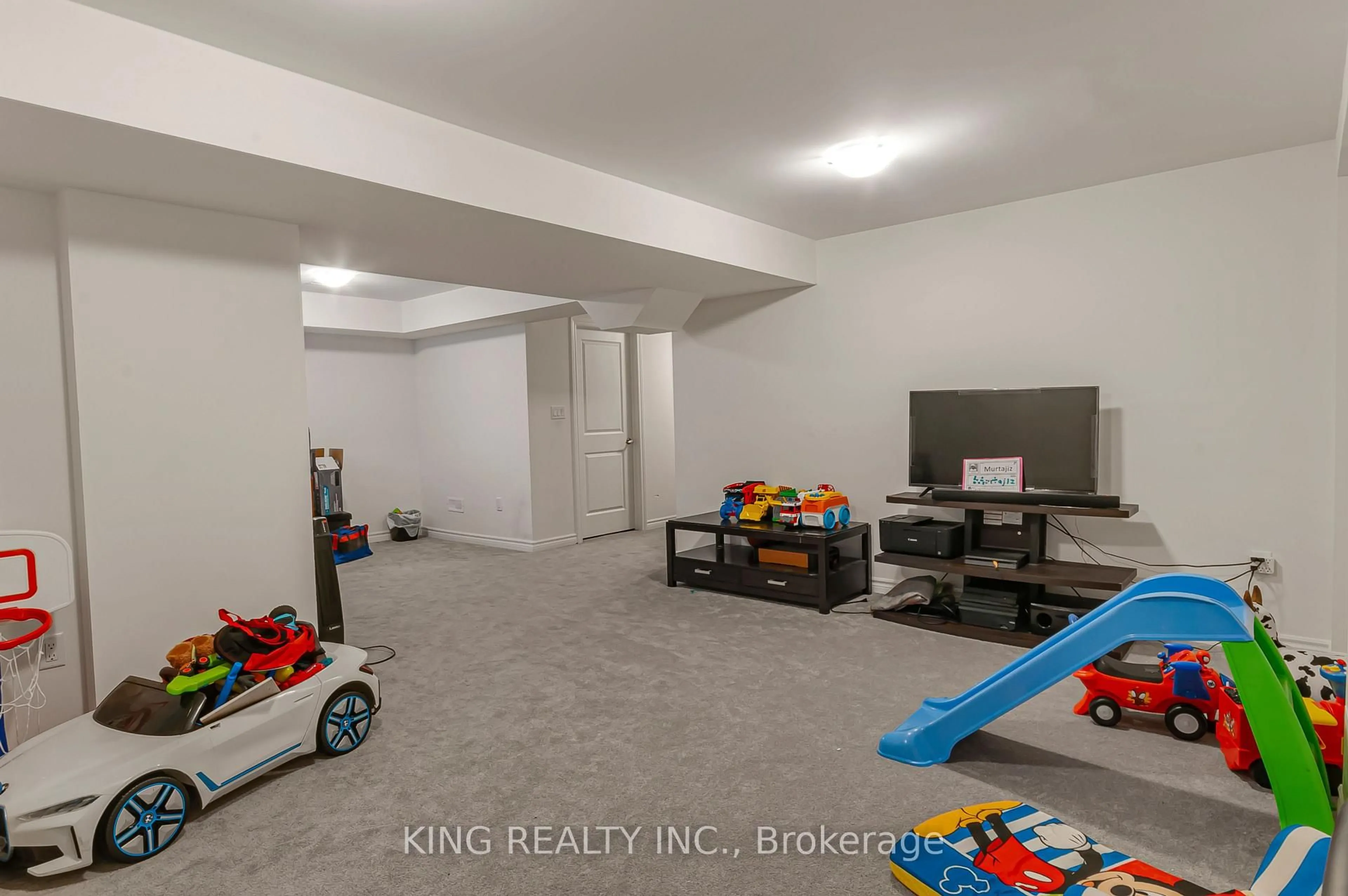 A pic of a room for 65 English Dr, New Tecumseth Ontario L0G 1A0