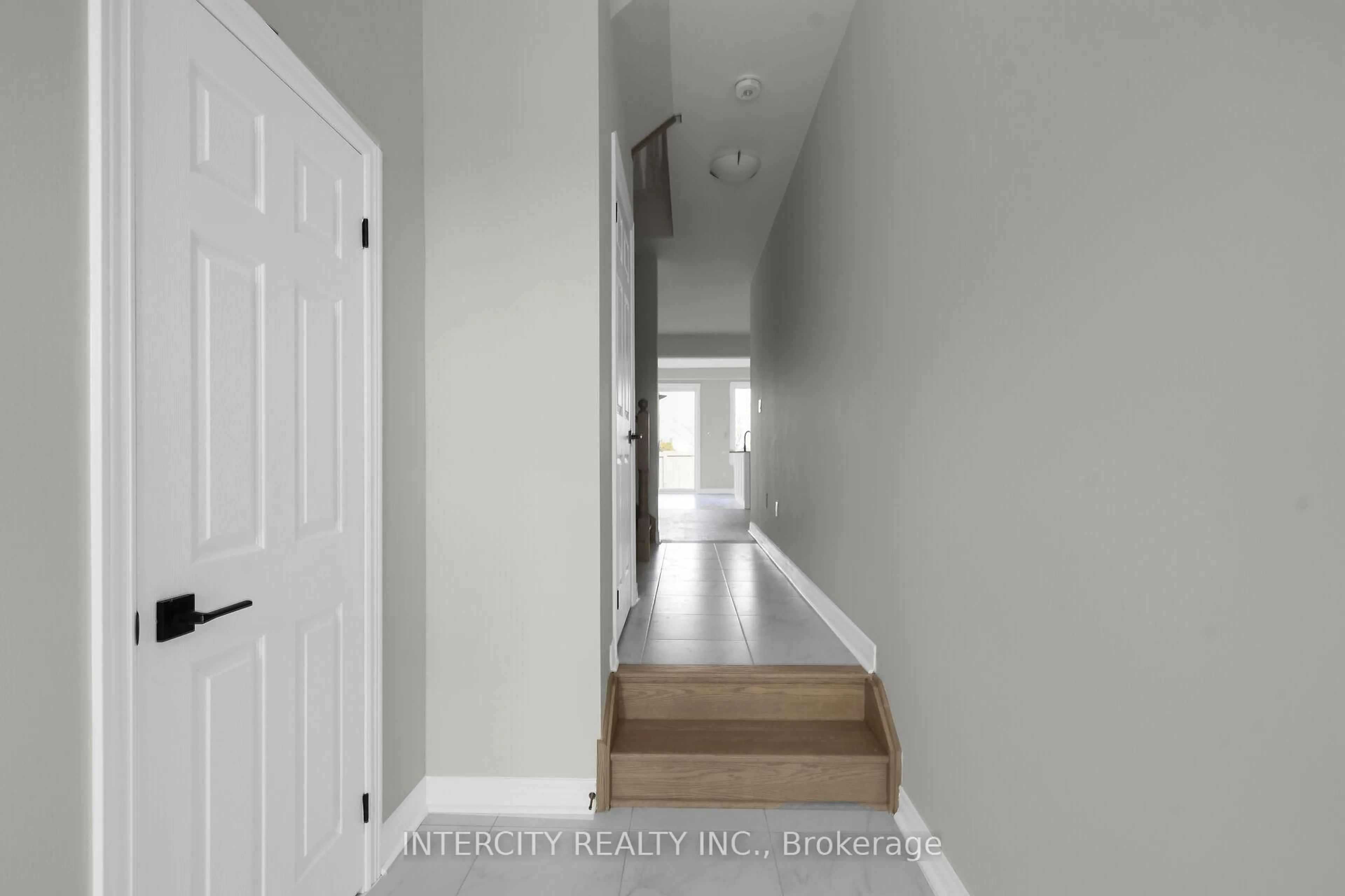 Indoor entryway for 51 Johann Dr, Markham Ontario L3S 0G5