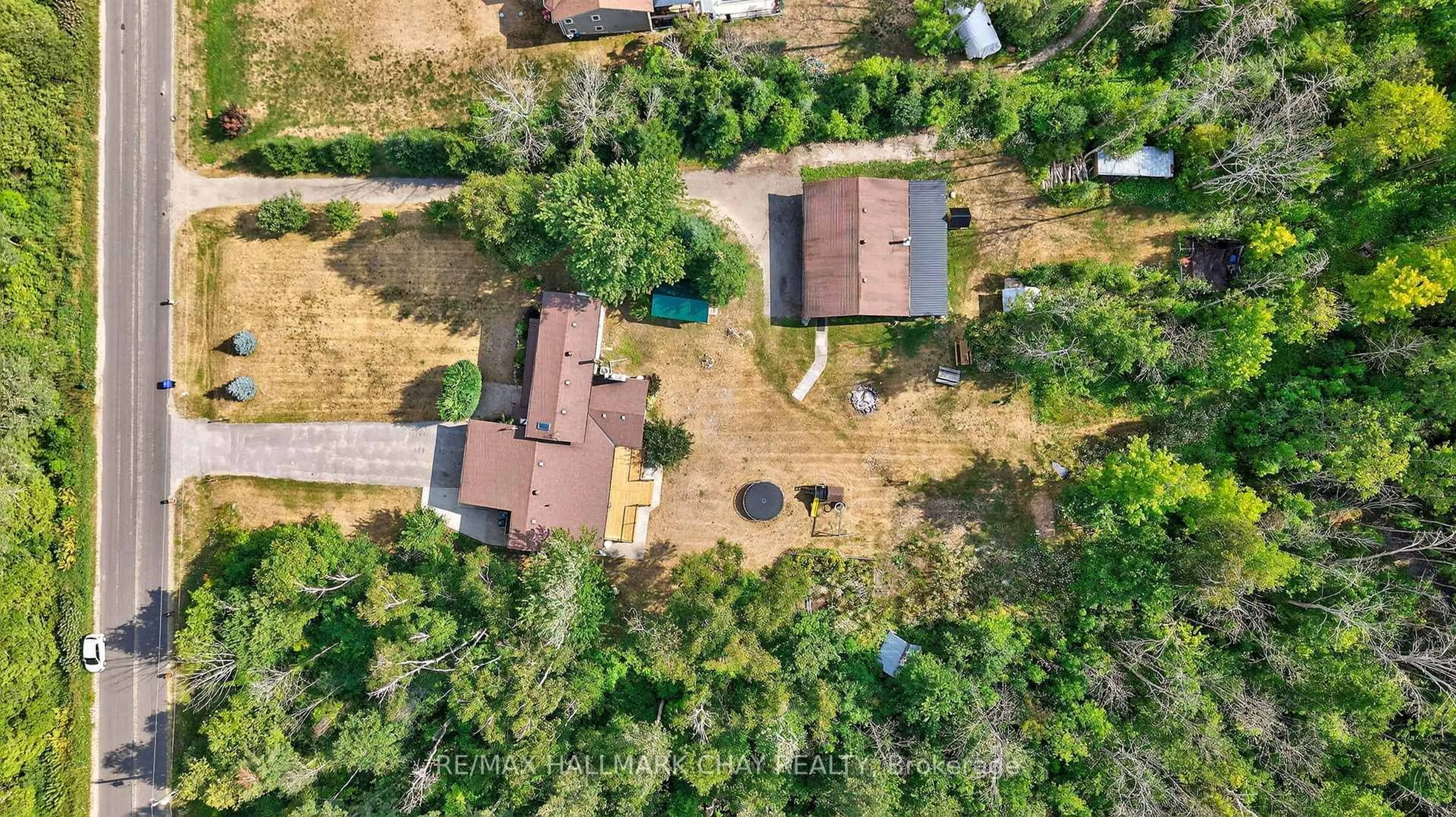 A pic from outside/outdoor area/front of a property/back of a property/a pic from drone, unknown for 7950 8th Line, Essa Ontario L0M 1T0