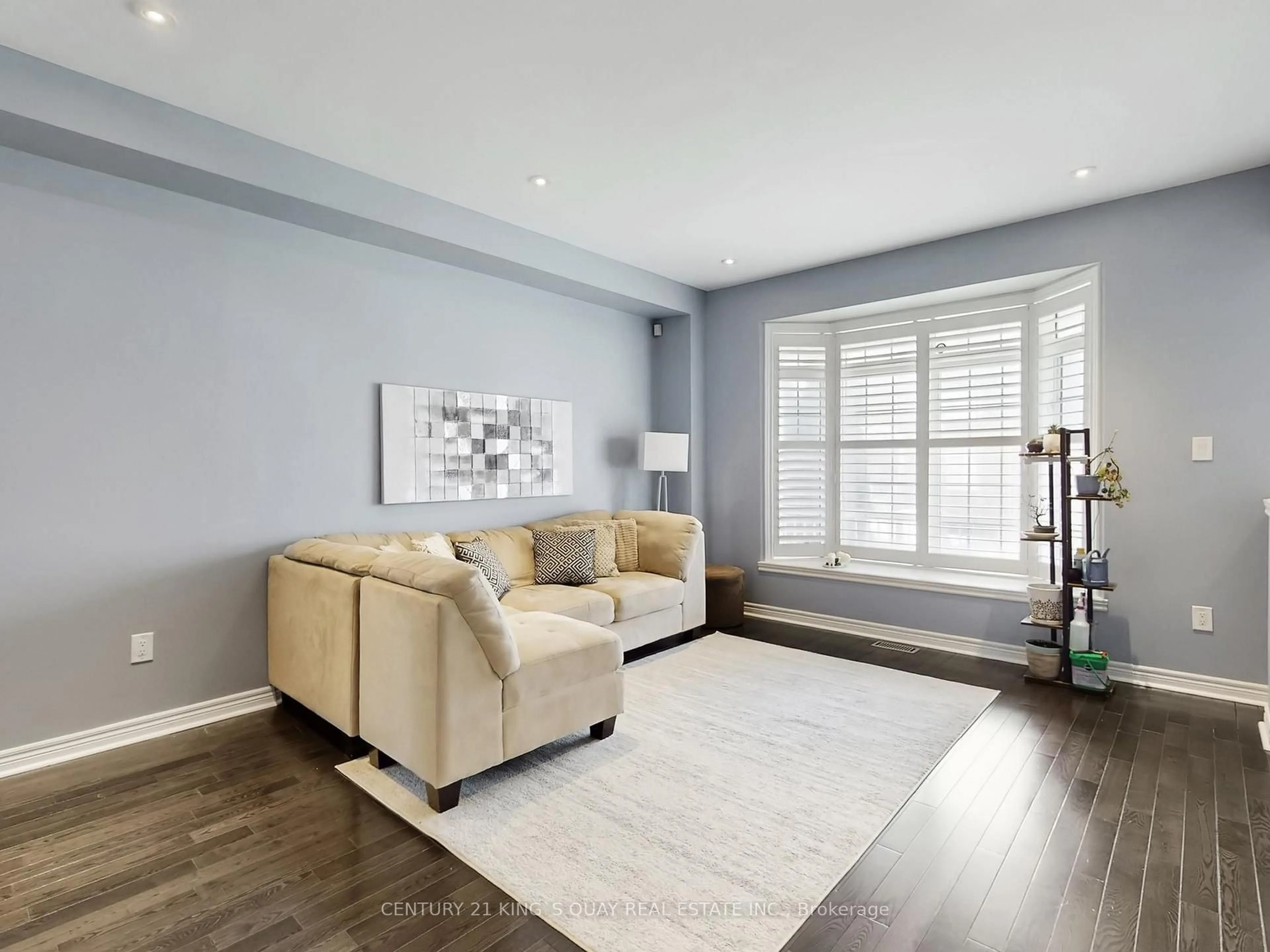 Living room with furniture, unknown for 35 Mckennon St, Markham Ontario L6E 1H5