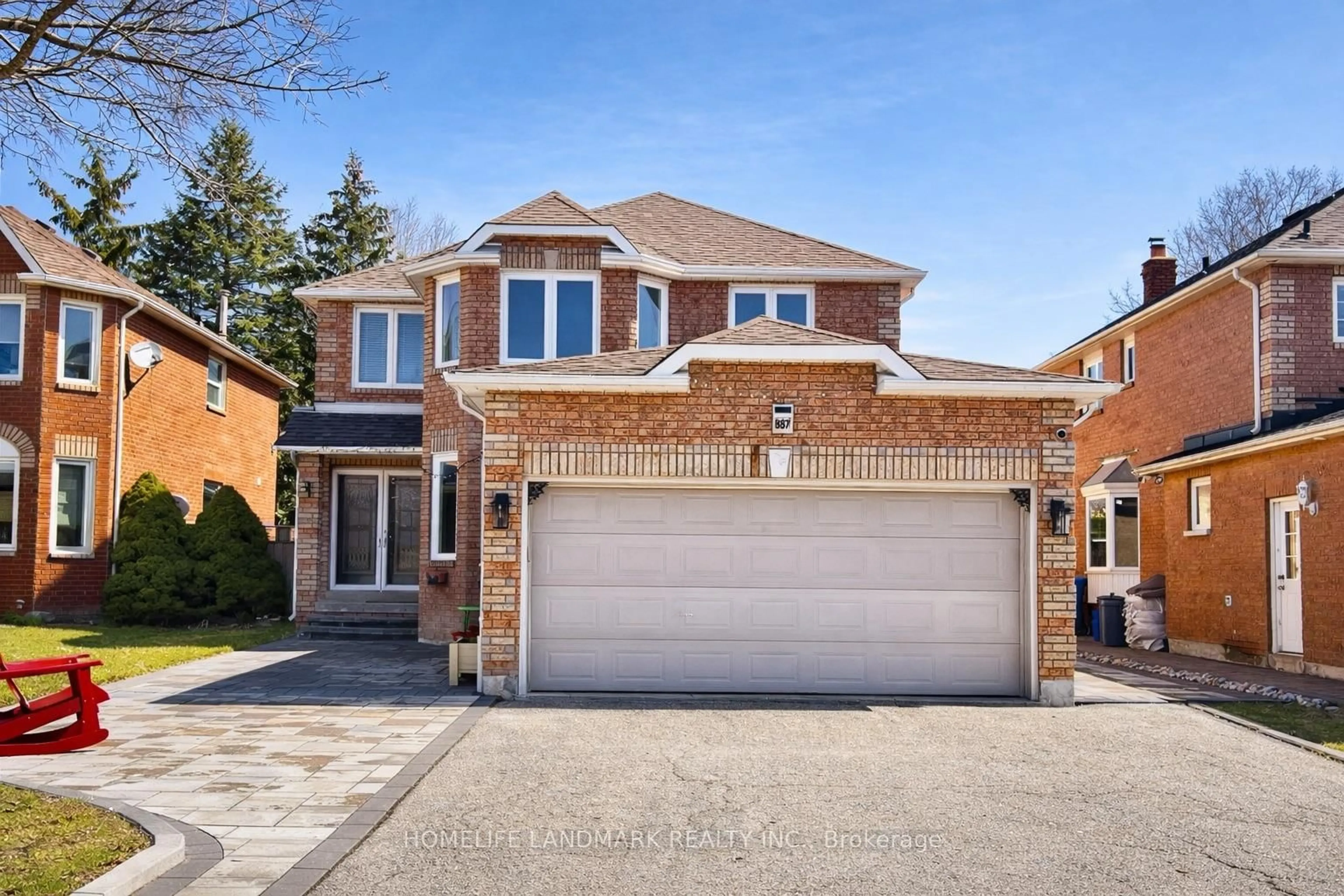 Home with brick exterior material, street for 887 College Manor Dr, Newmarket Ontario L3Y 8G9