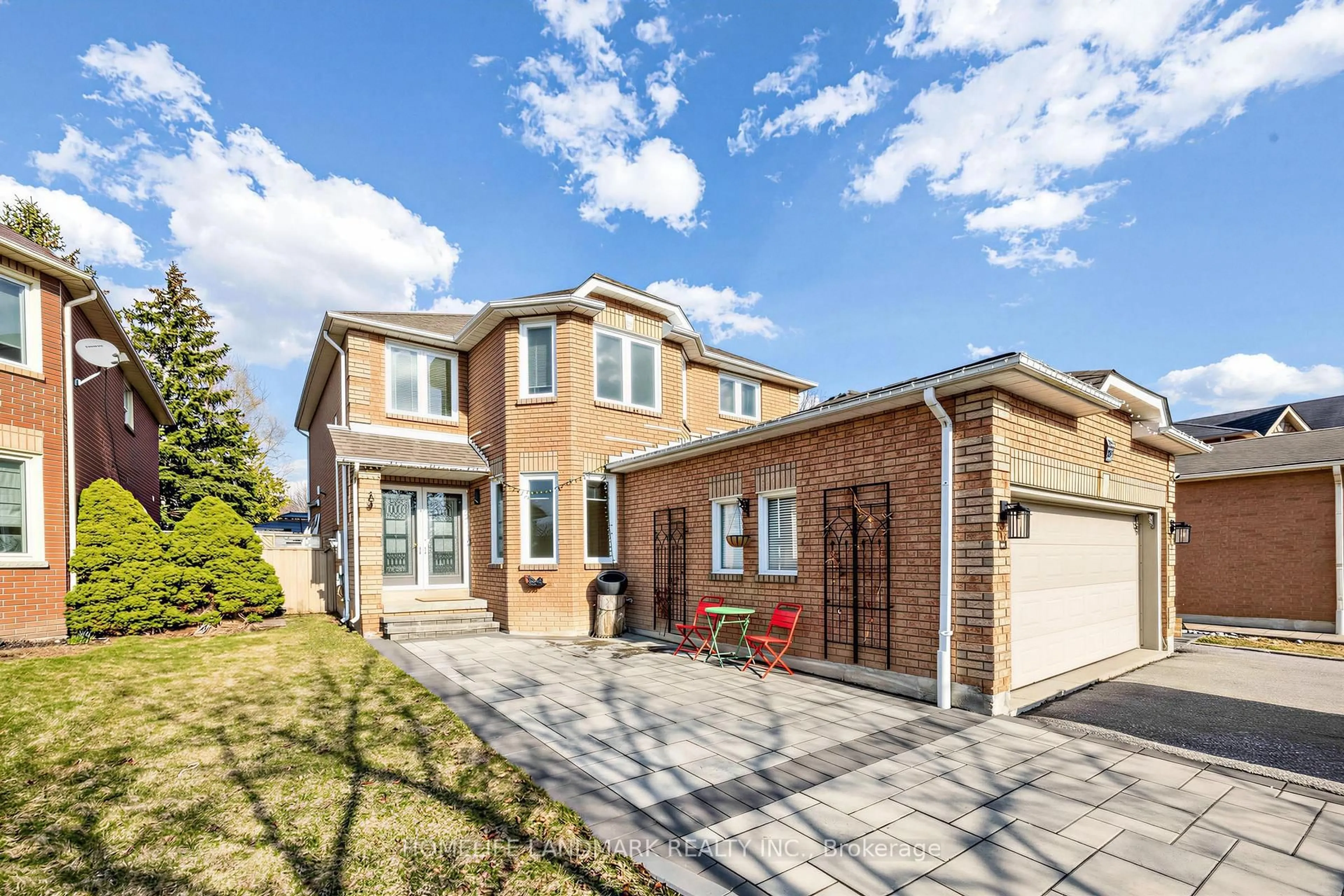 Home with brick exterior material, street for 887 College Manor Dr, Newmarket Ontario L3Y 8G9