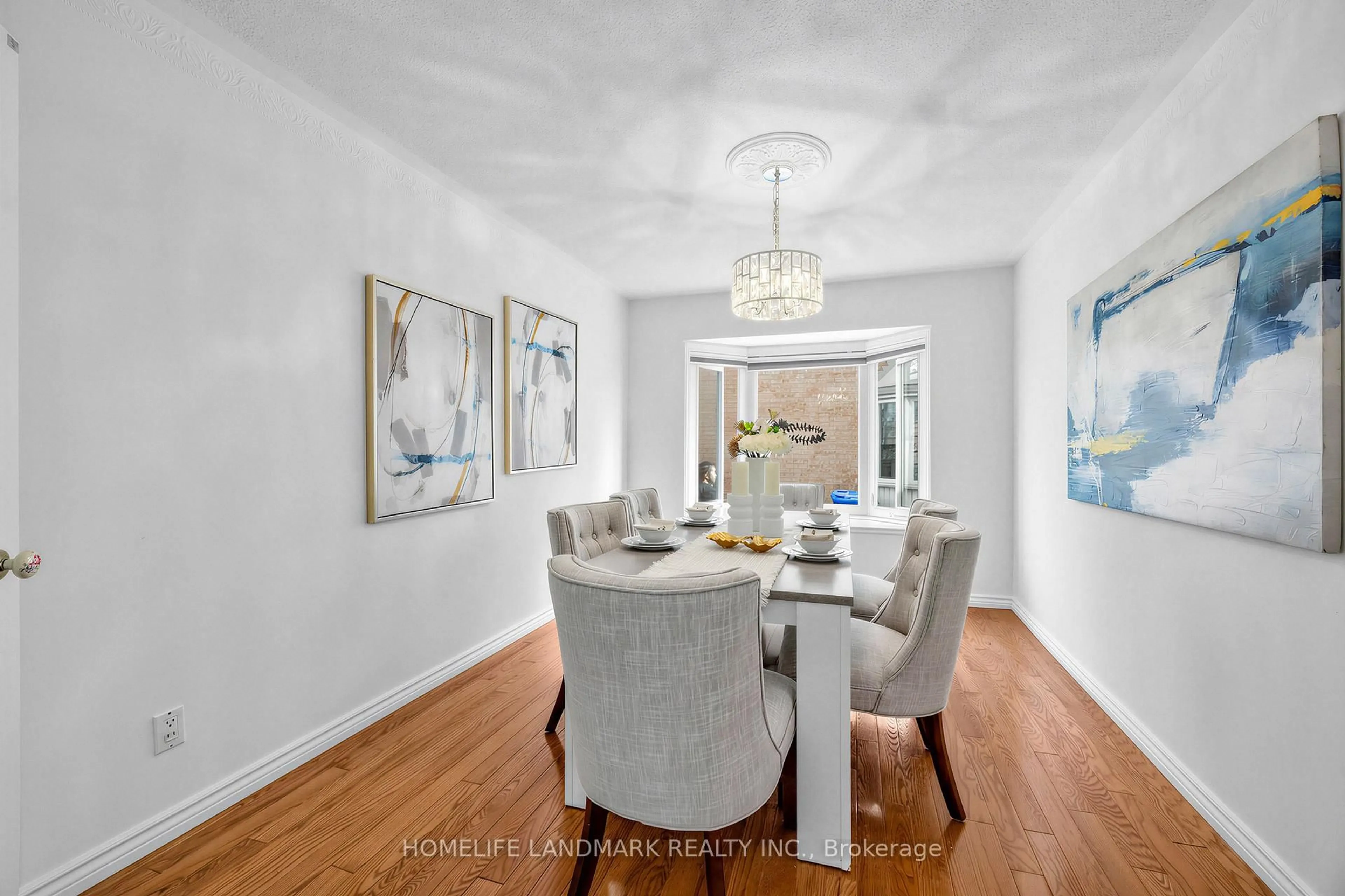 Dining room, unknown for 887 College Manor Dr, Newmarket Ontario L3Y 8G9