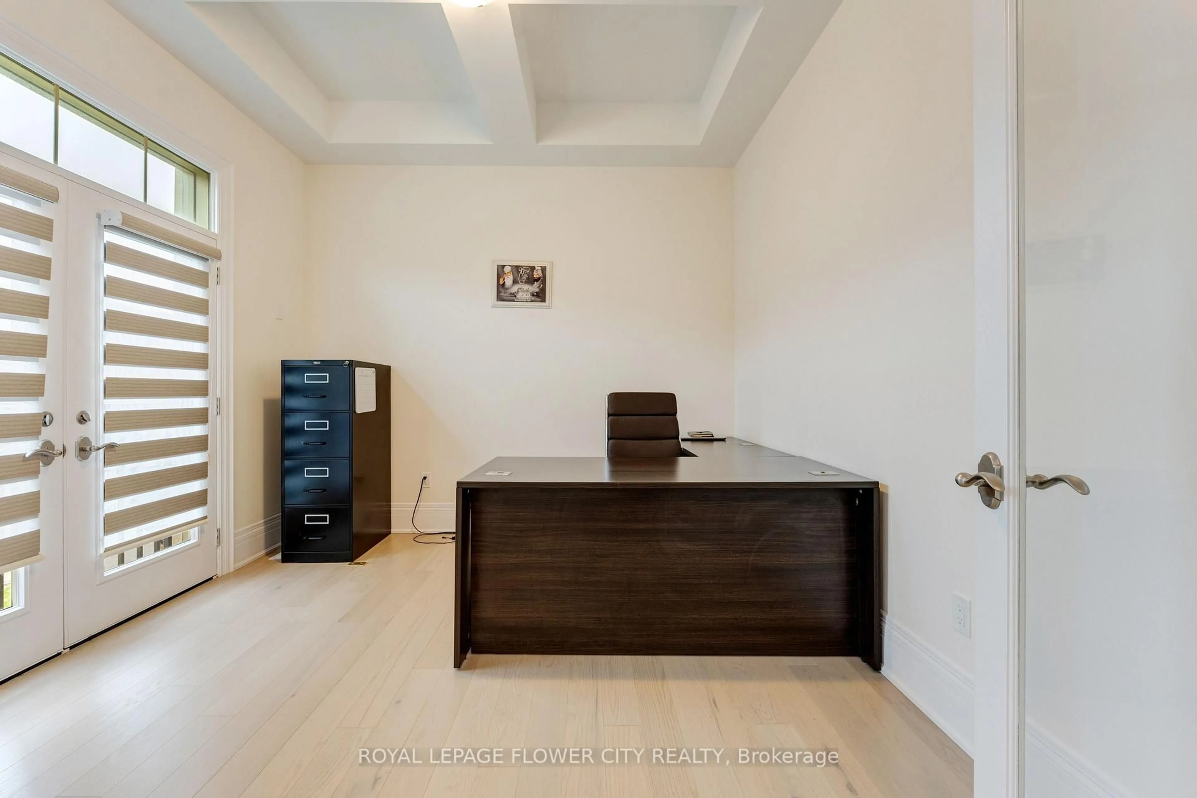 Indoor foyer for 20 Seraville St, Vaughan Ontario L4H 4P7