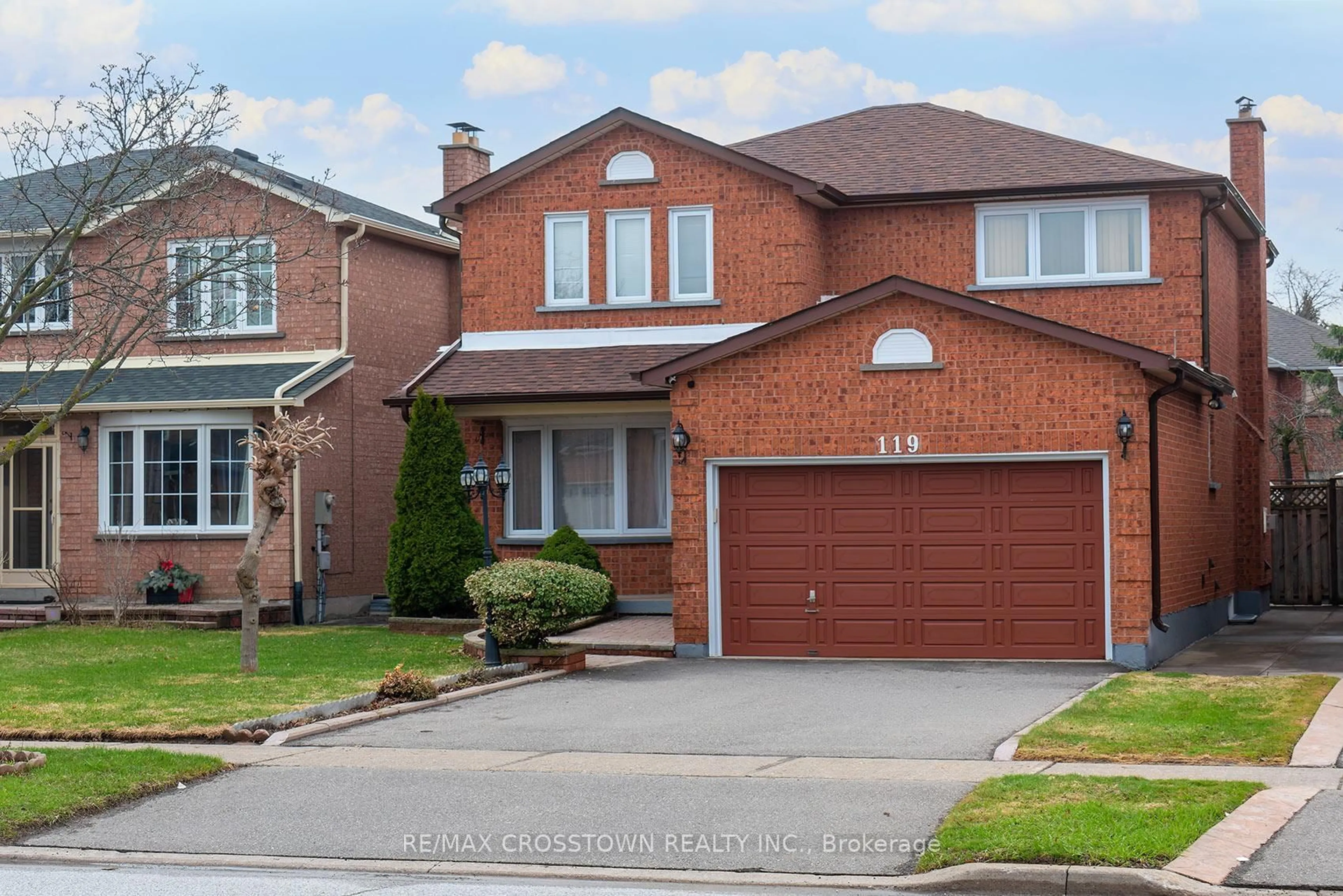 Home with brick exterior material, street for 119 Fieldgate Dr, Vaughan Ontario L6A 1K5