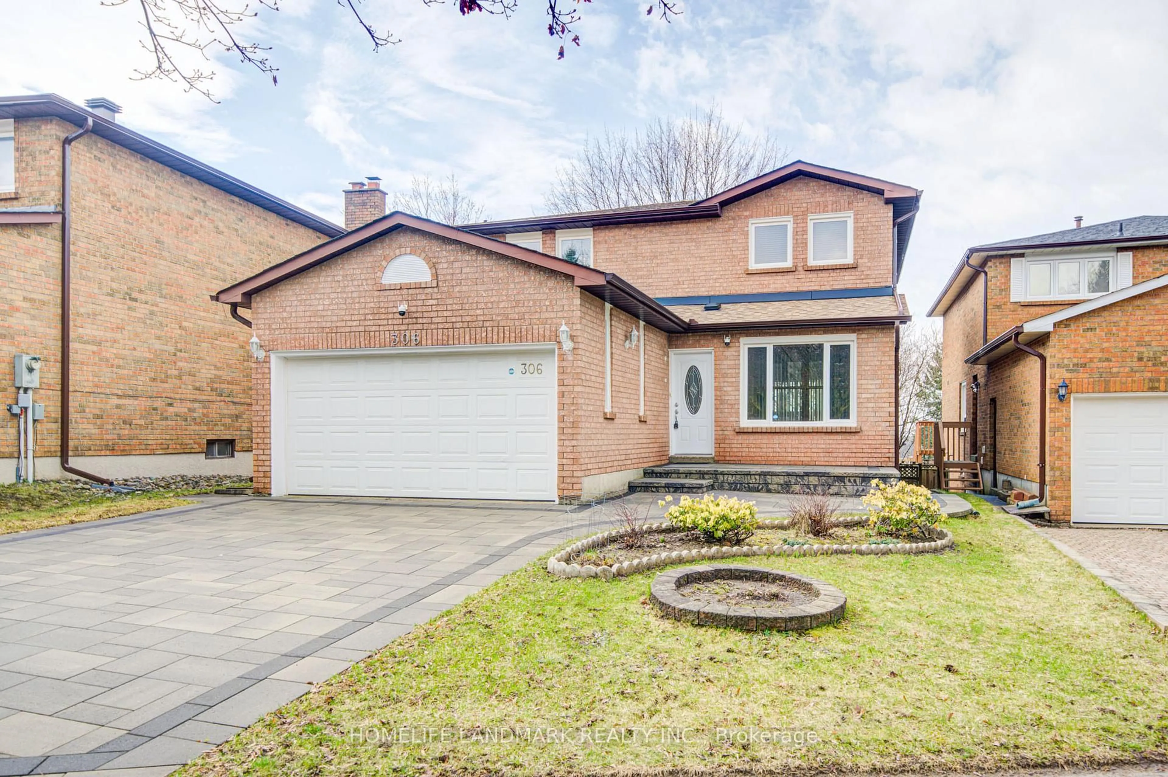 Home with brick exterior material, street for 306 Essex Ave, Richmond Hill Ontario L4C 8M6
