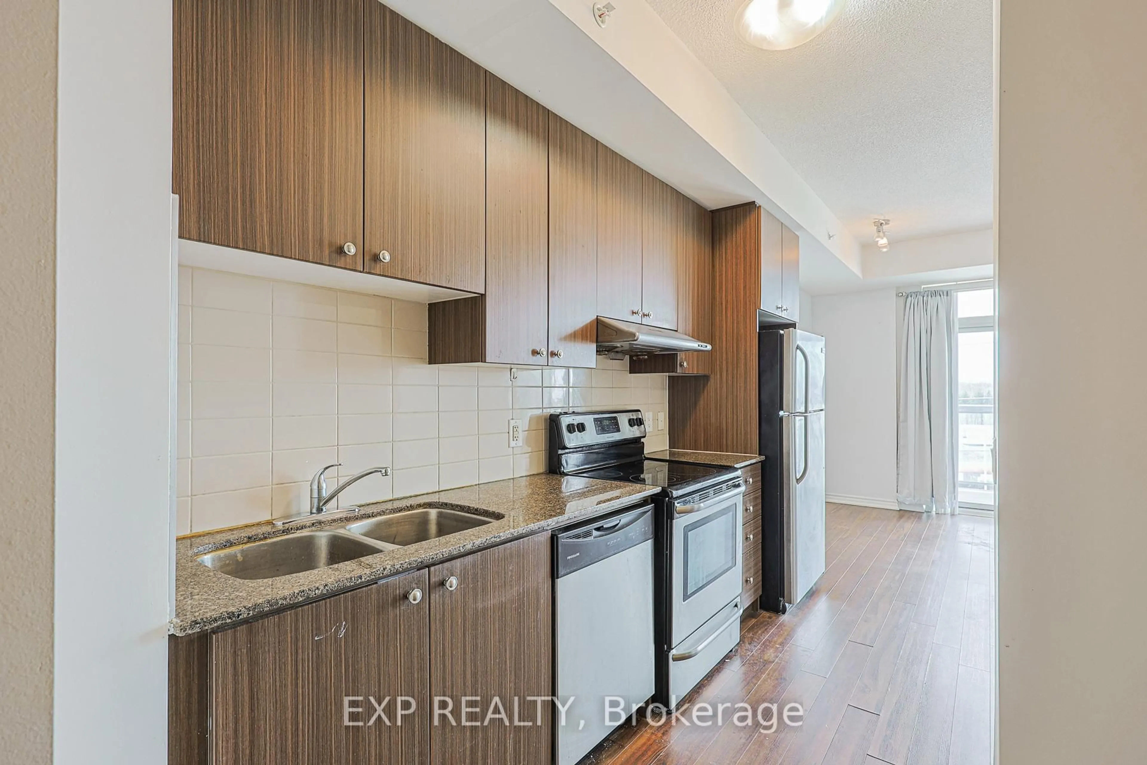 Standard kitchen, wood/laminate floor for 8323 Kennedy Rd #323, Markham Ontario L3R 5W7