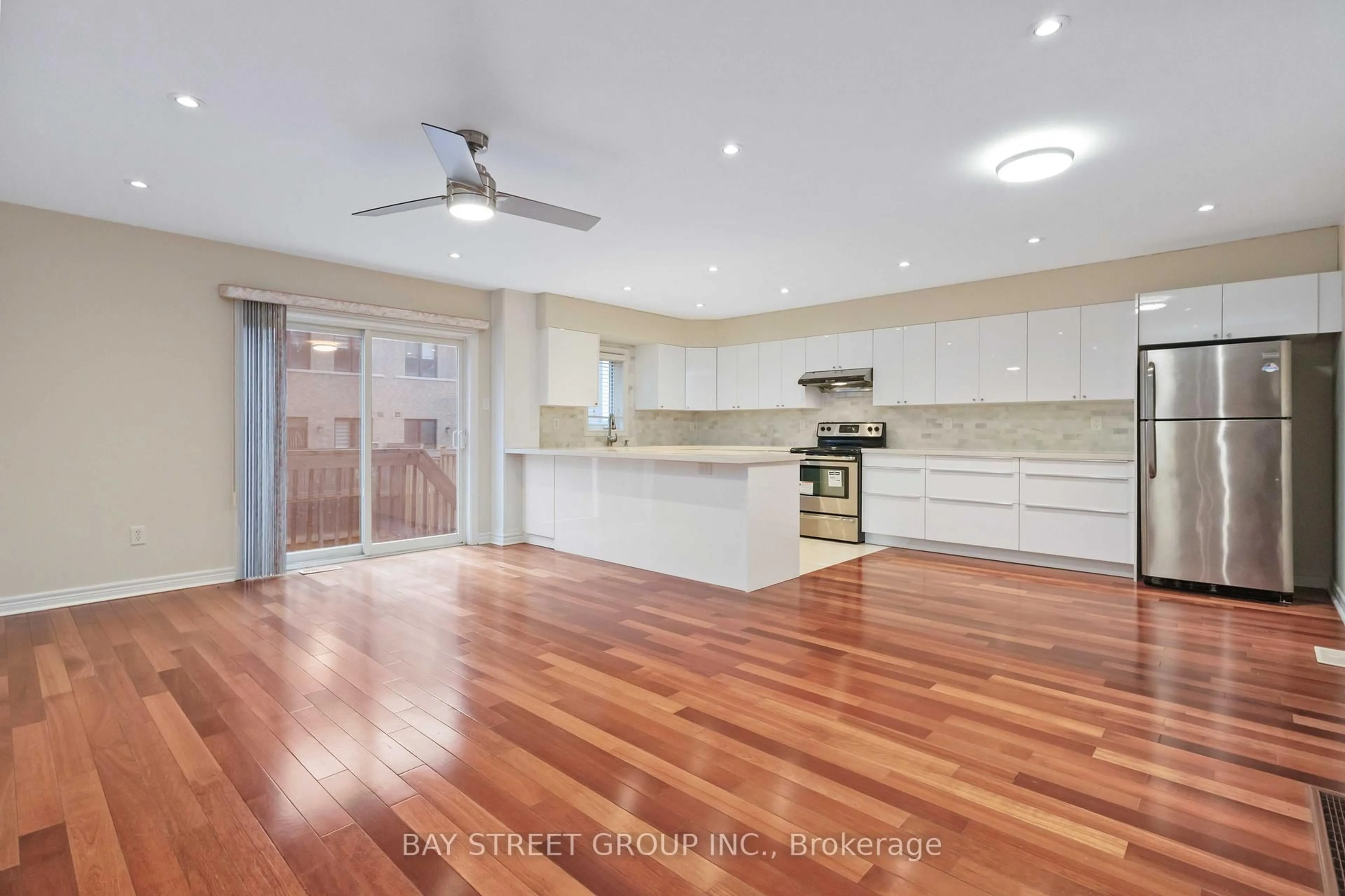 Open concept kitchen, unknown for 25 Maple Ridge Cres, Markham Ontario L6E 1V3