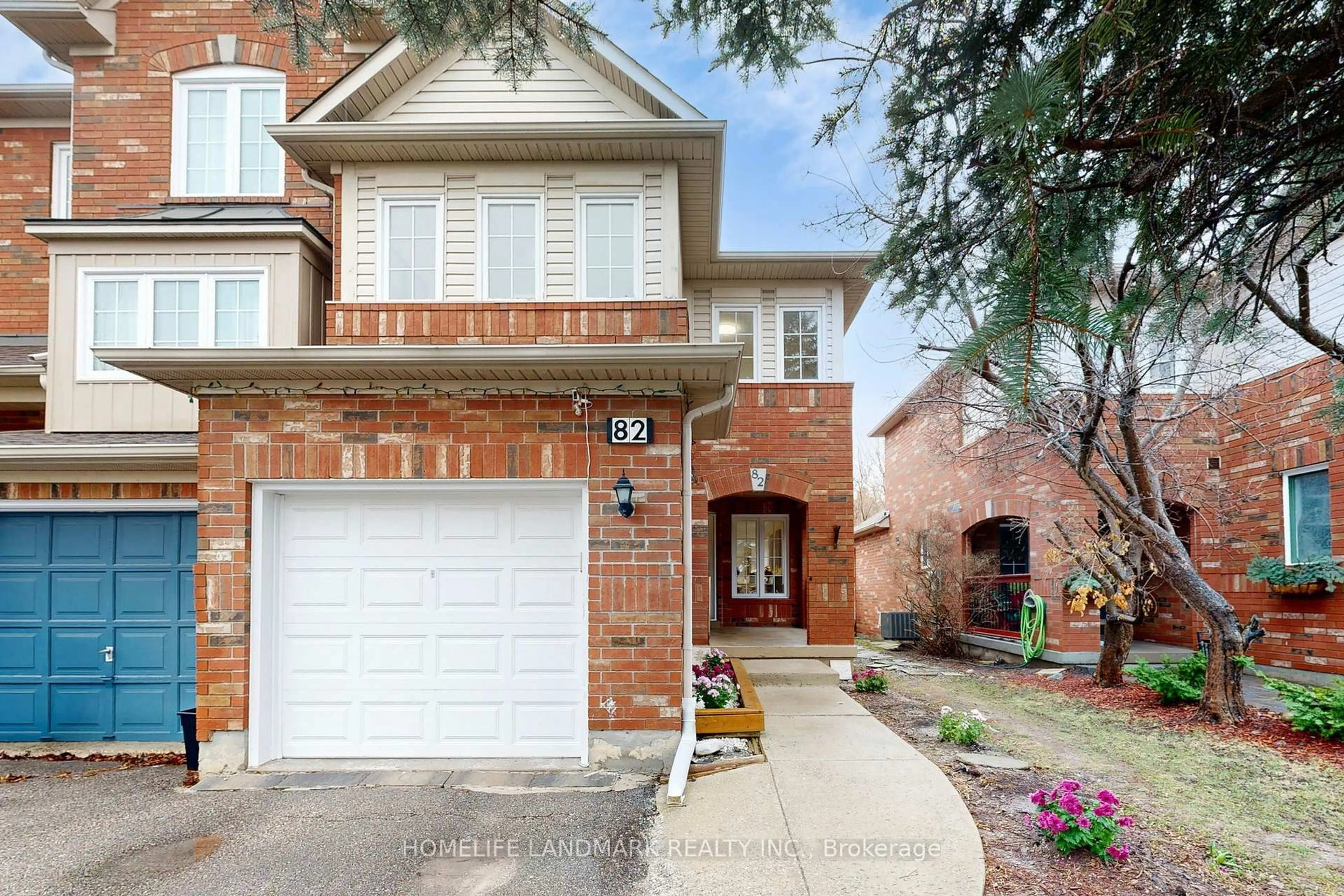 Home with brick exterior material, street for 82 Baywell Cres, Aurora Ontario L4G 7N4