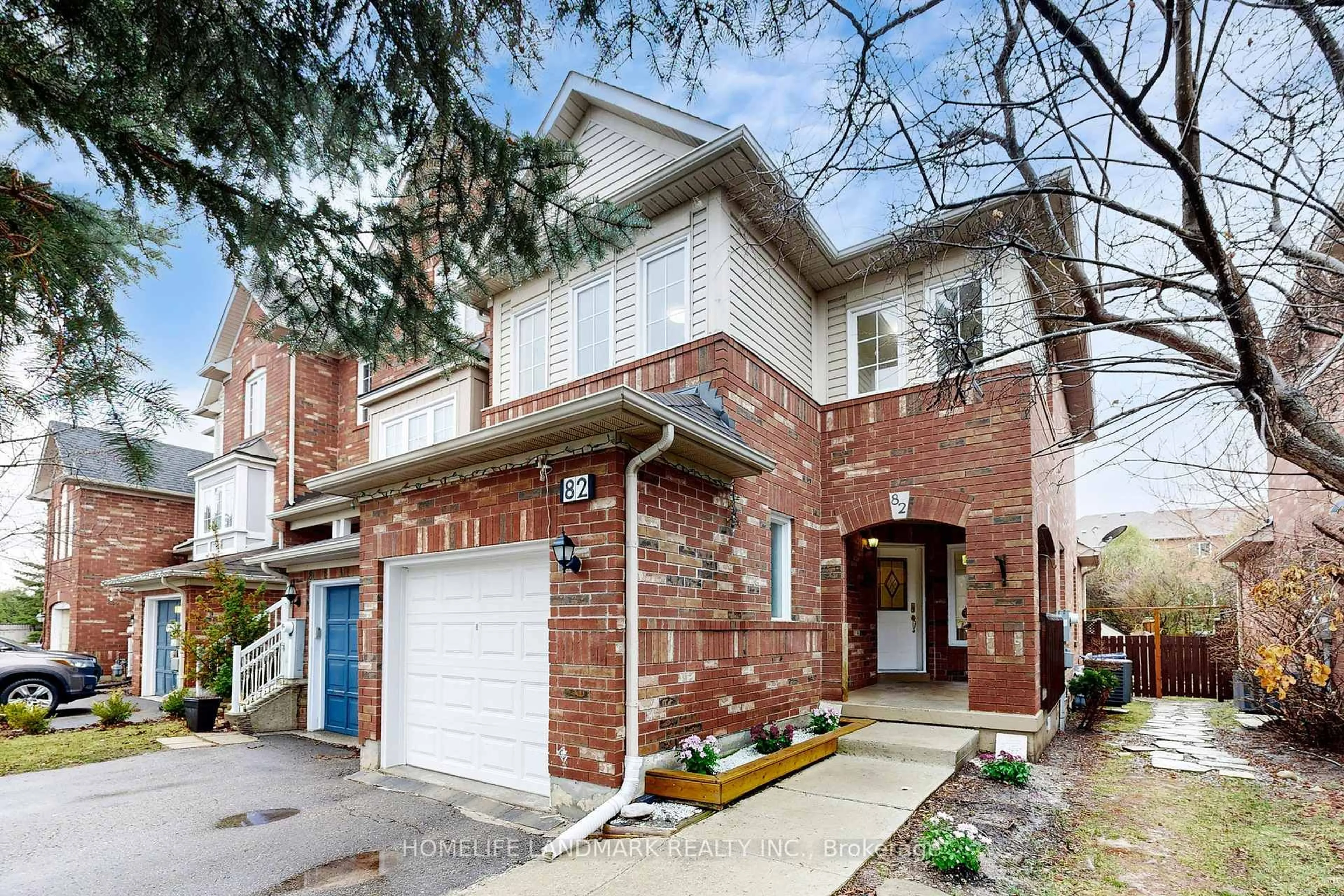 Home with brick exterior material, street for 82 Baywell Cres, Aurora Ontario L4G 7N4