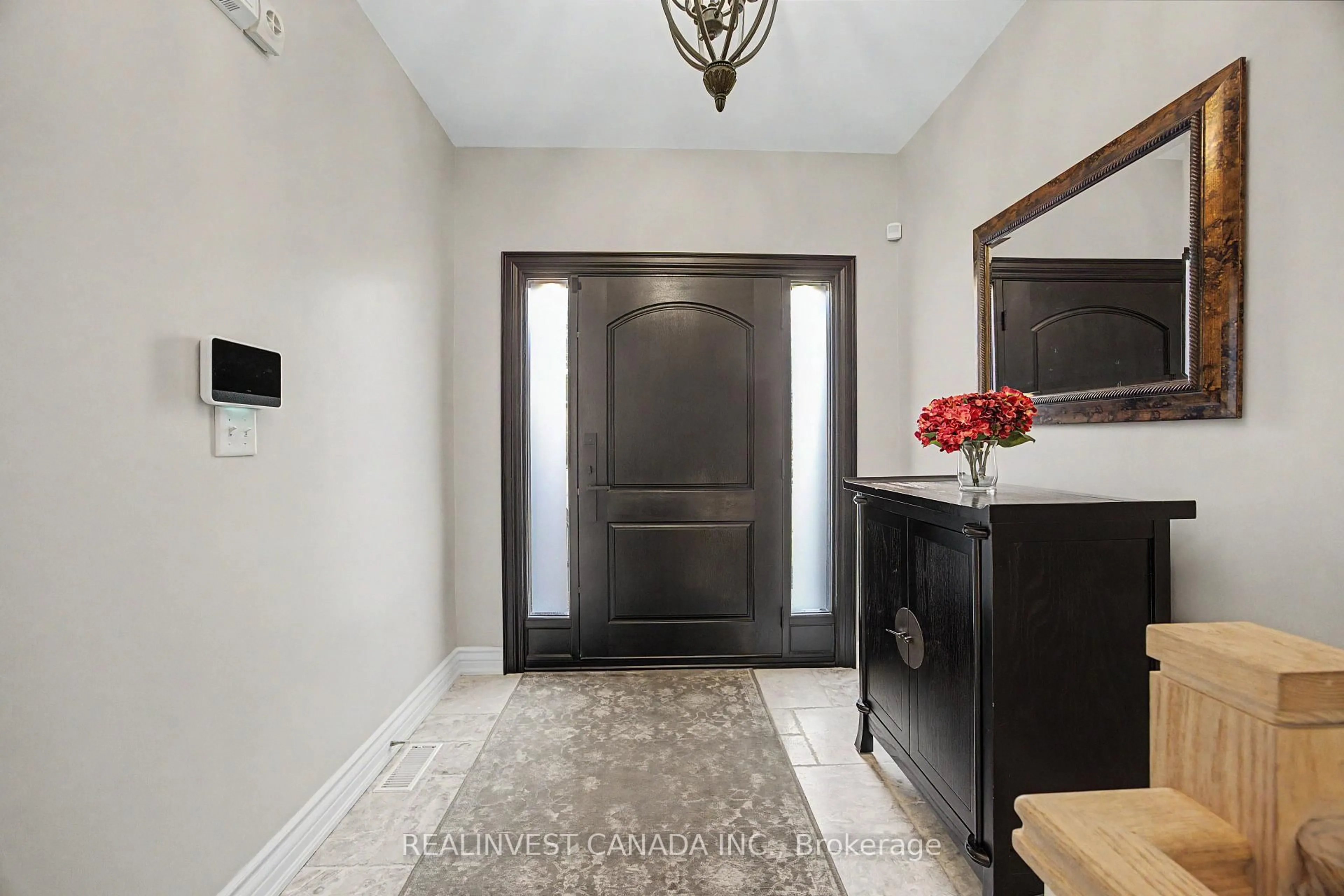 Indoor entryway for 84 Worthington Ave, Richmond Hill Ontario L4E 3X1
