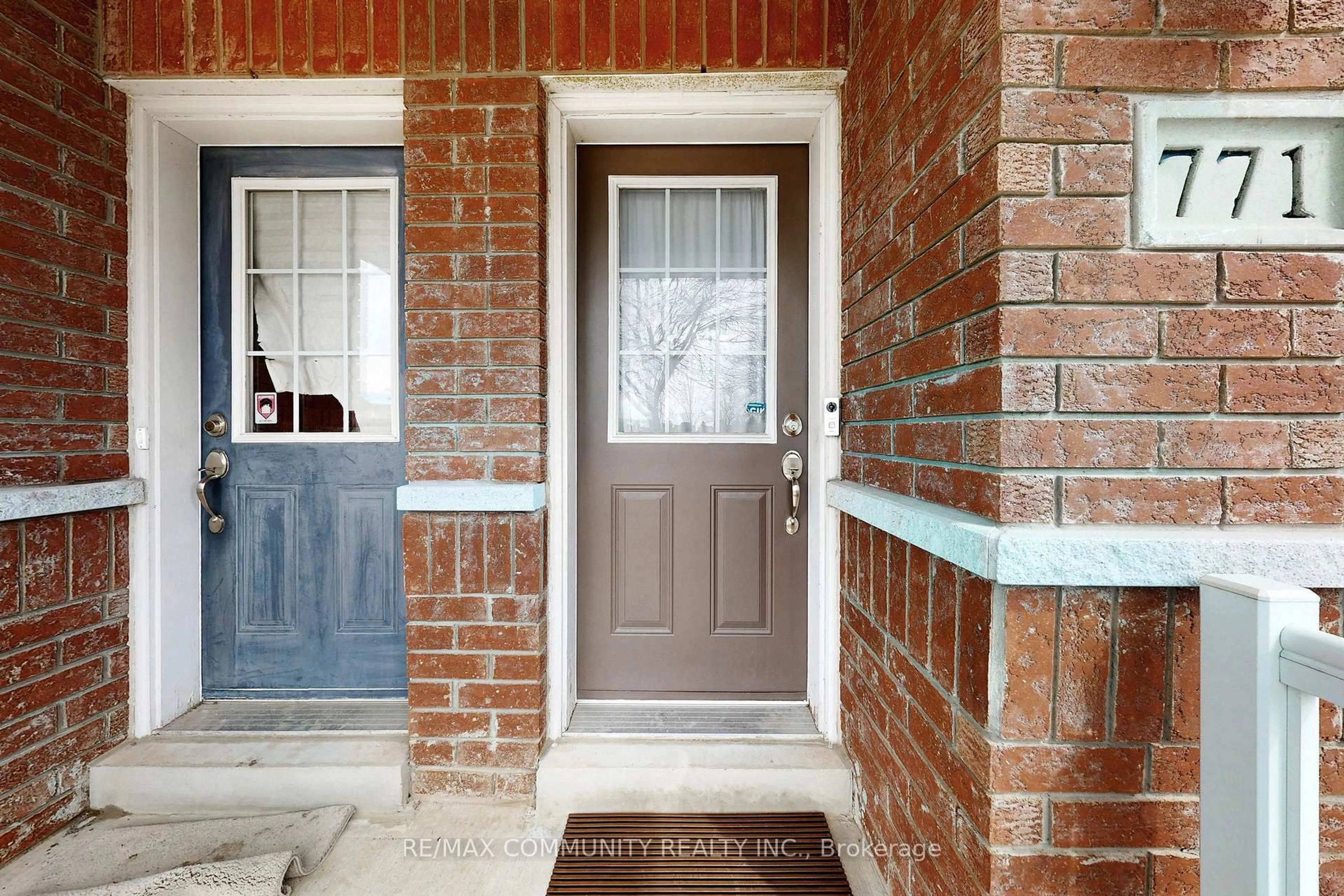 Indoor entryway for 771 Cornell Rouge Blvd, Markham Ontario L6B 0K2