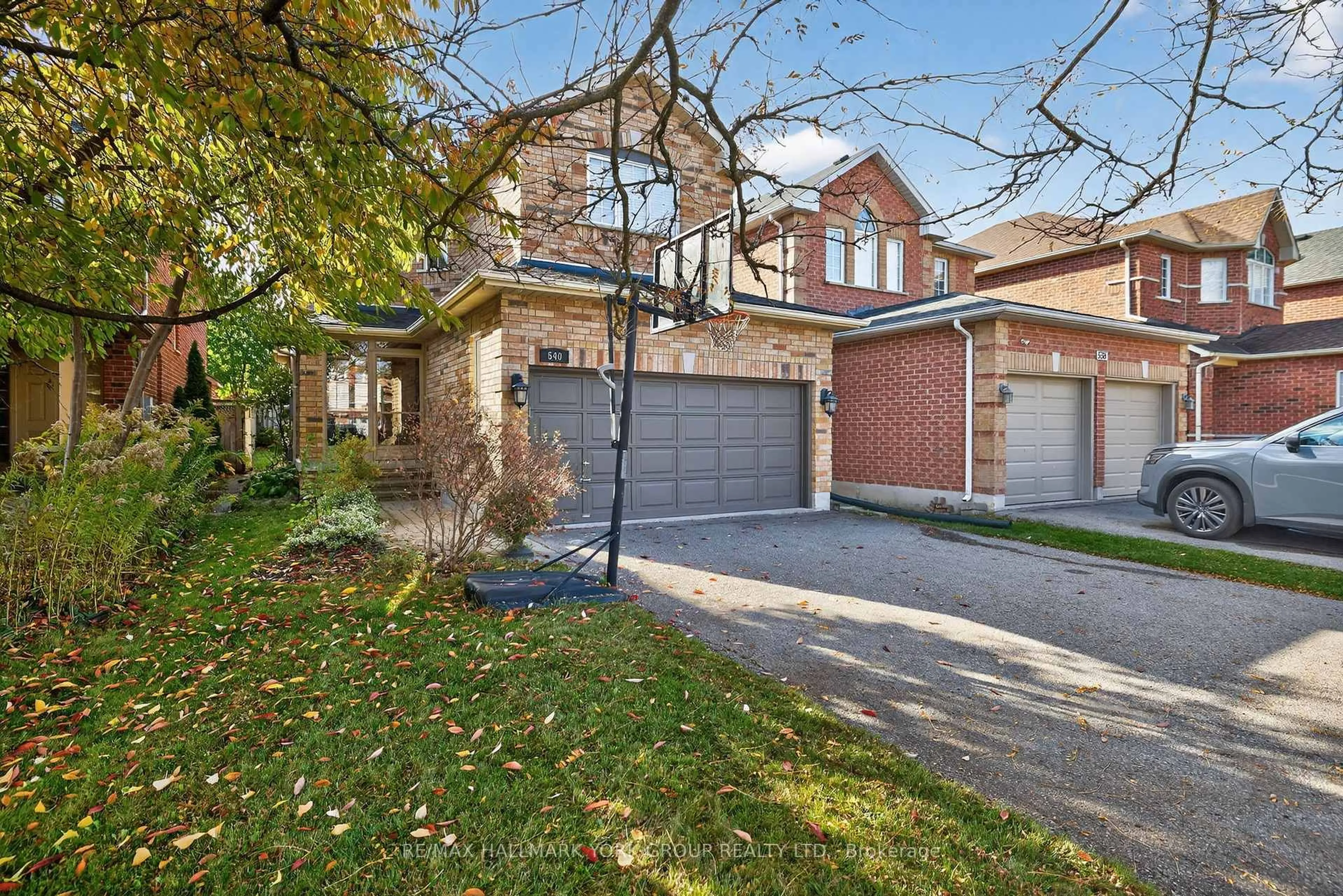Home with brick exterior material, street for 540 Greig Circ, Newmarket Ontario L3Y 8S6