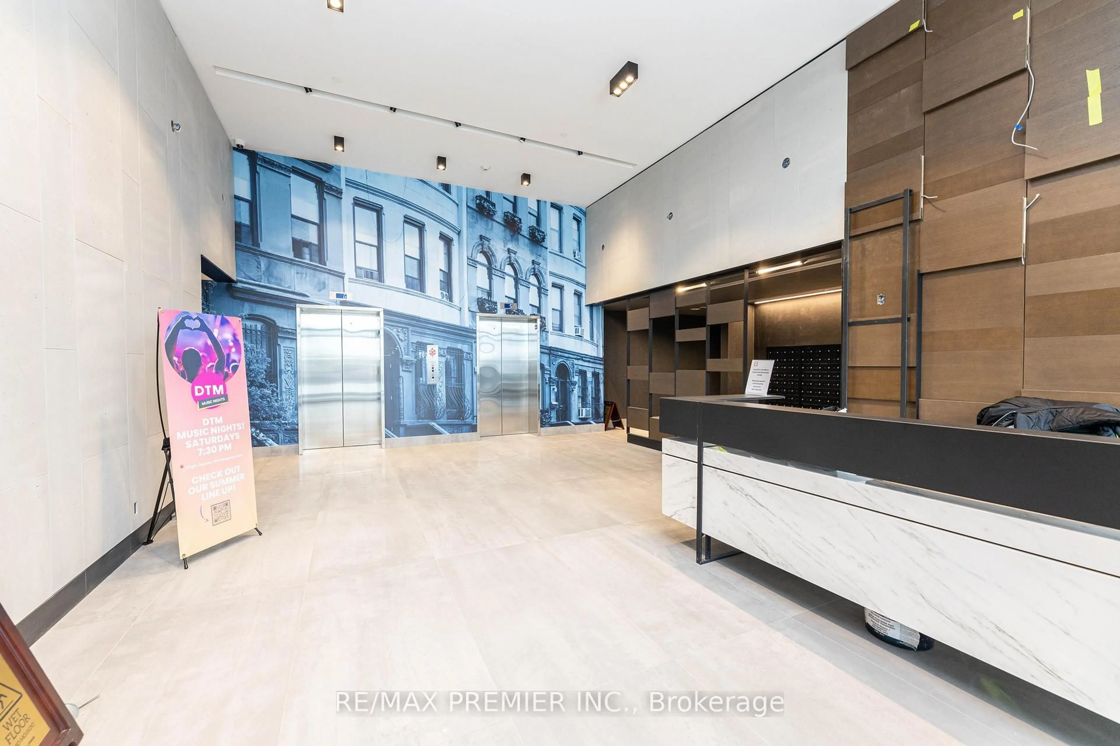Lobby for 292 Verdale Crossing #805B, Markham Ontario L6G 0G6