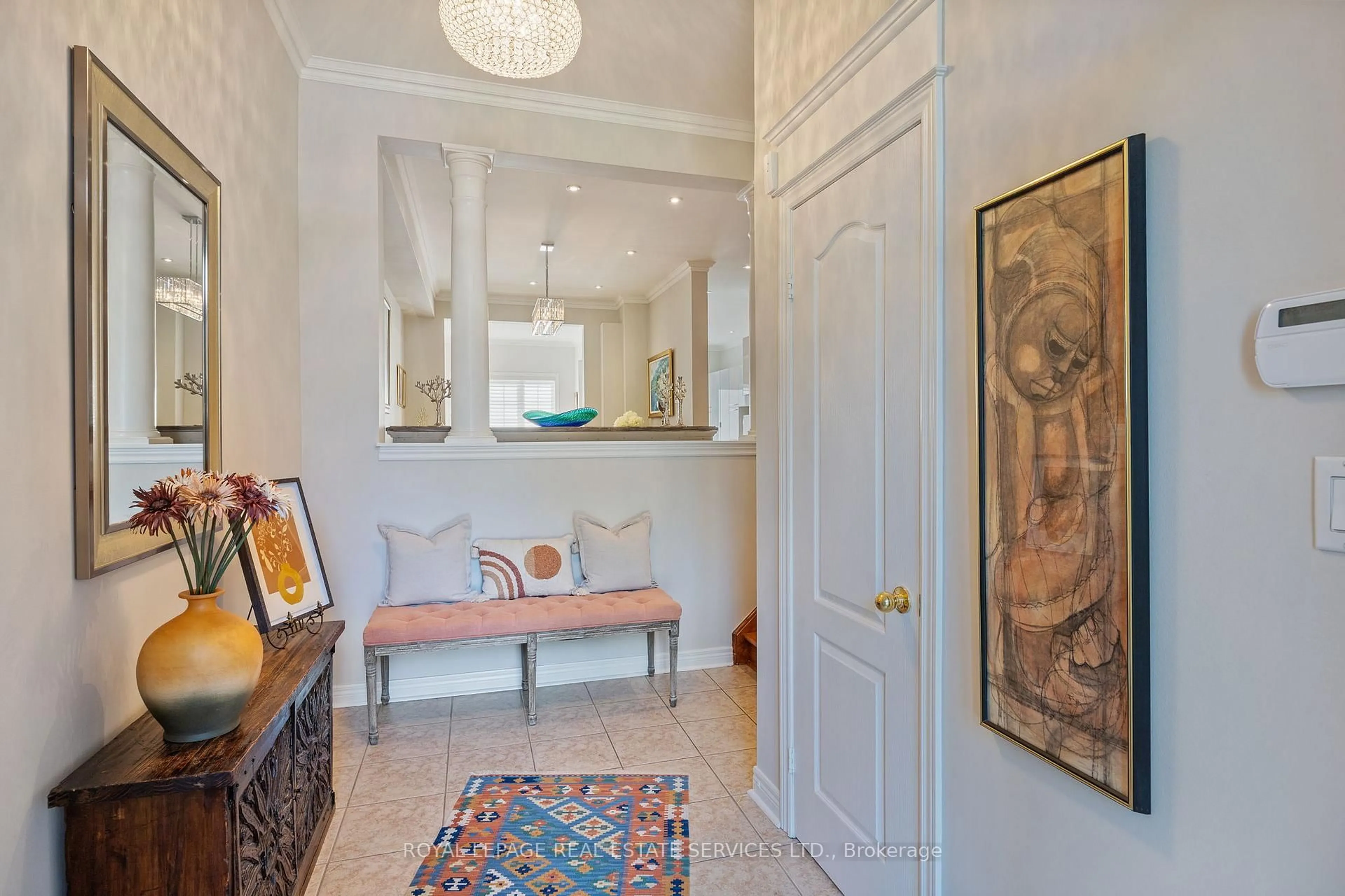 Indoor entryway for 140 Kingsbridge Circ, Vaughan Ontario L4J 8P2