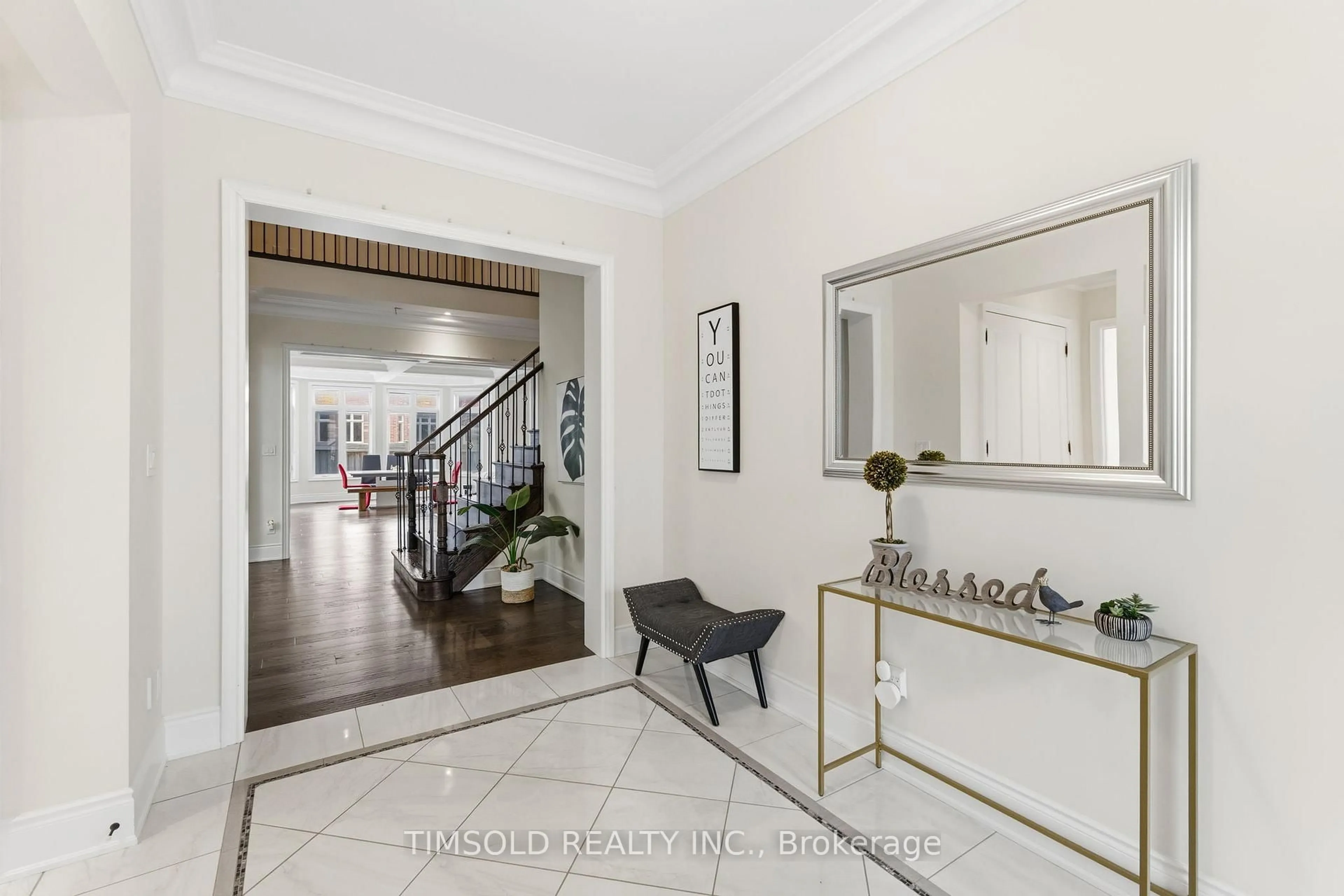 Indoor entryway for 281 Angus Glen Blvd, Markham Ontario L6C 0L4