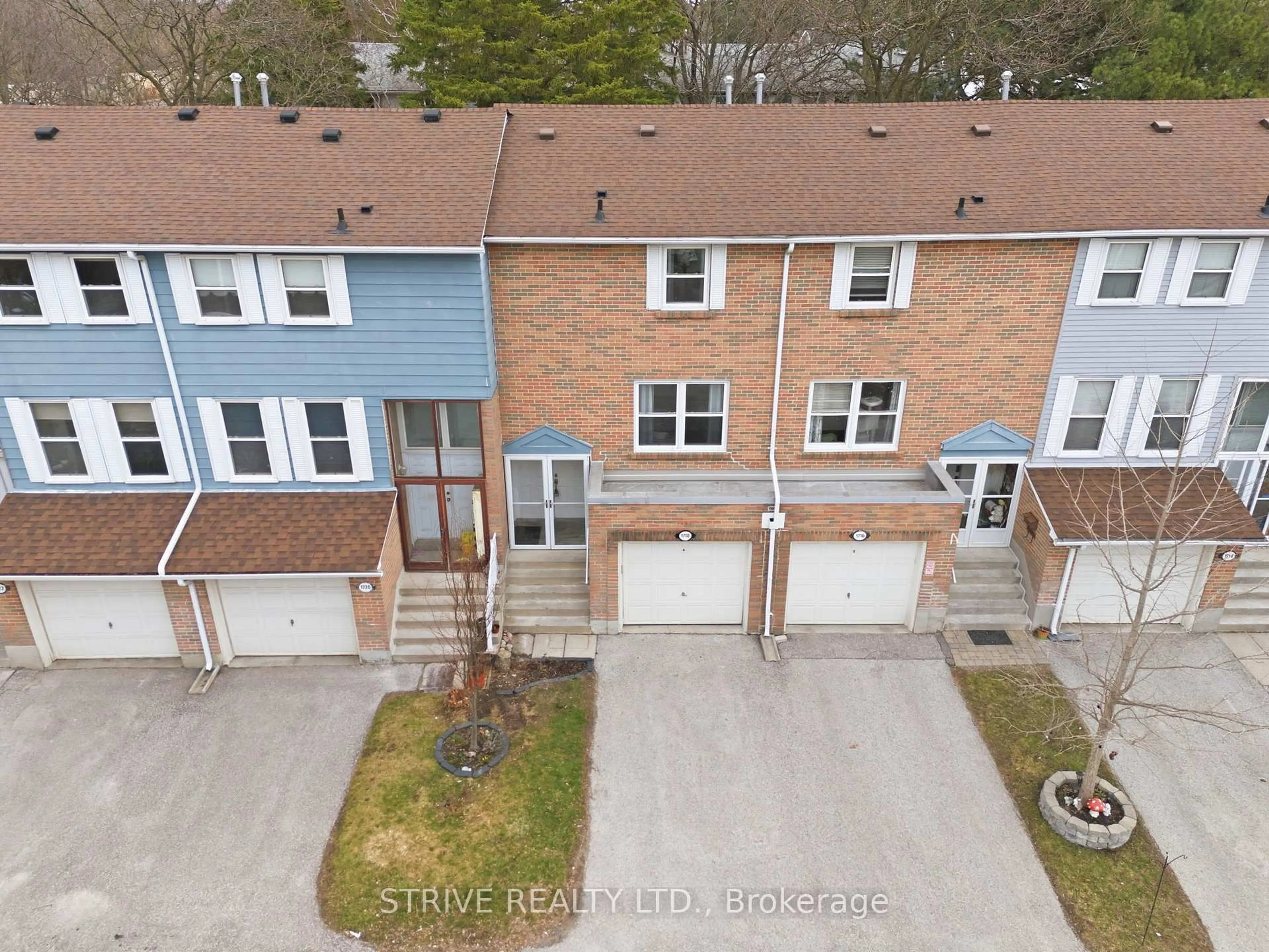 A pic from outside/outdoor area/front of a property/back of a property/a pic from drone, street for 1718 John St, Markham Ontario L3T 1Y9