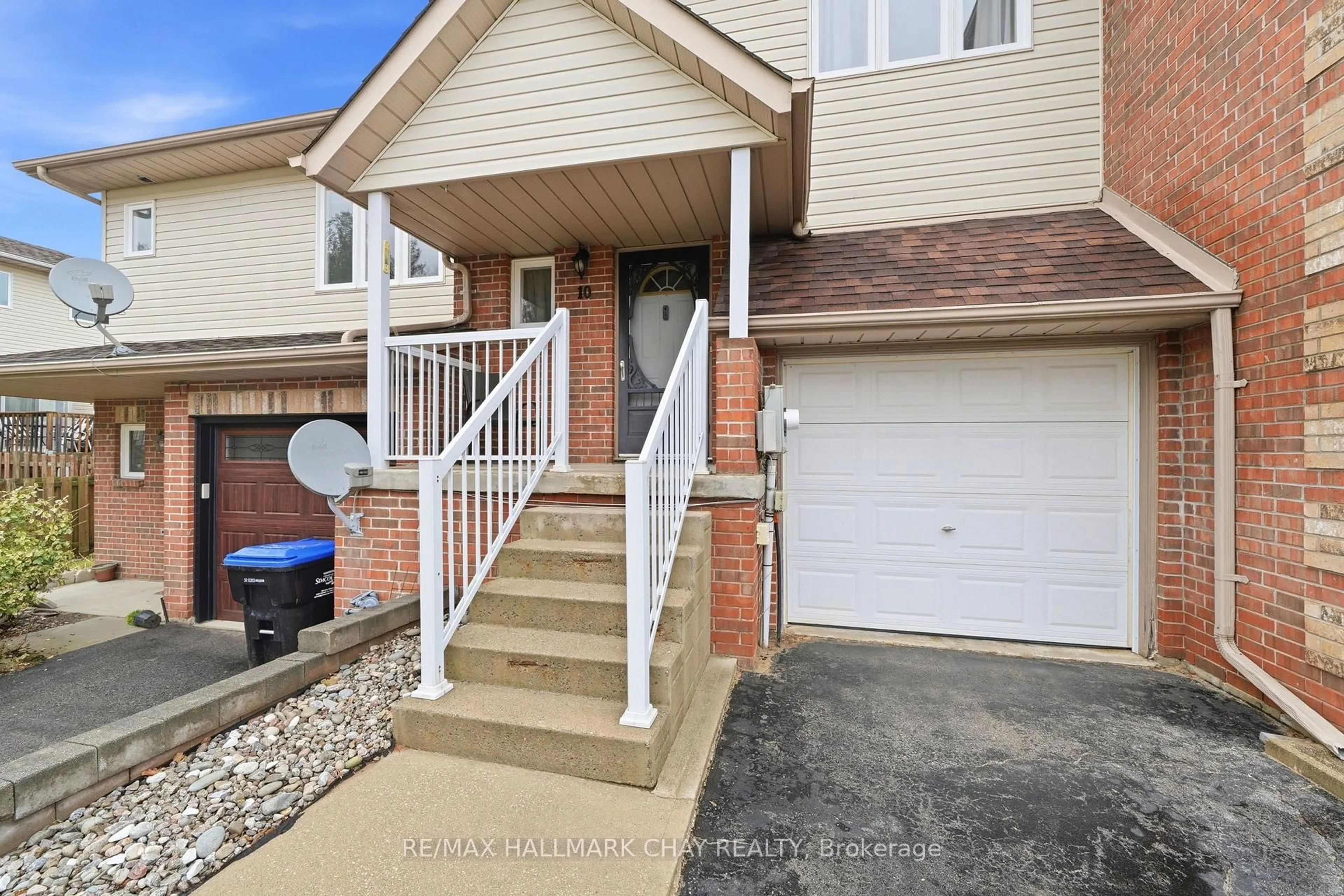 Unknown for 10 Parkside Cres, Essa Ontario L0M 1B3