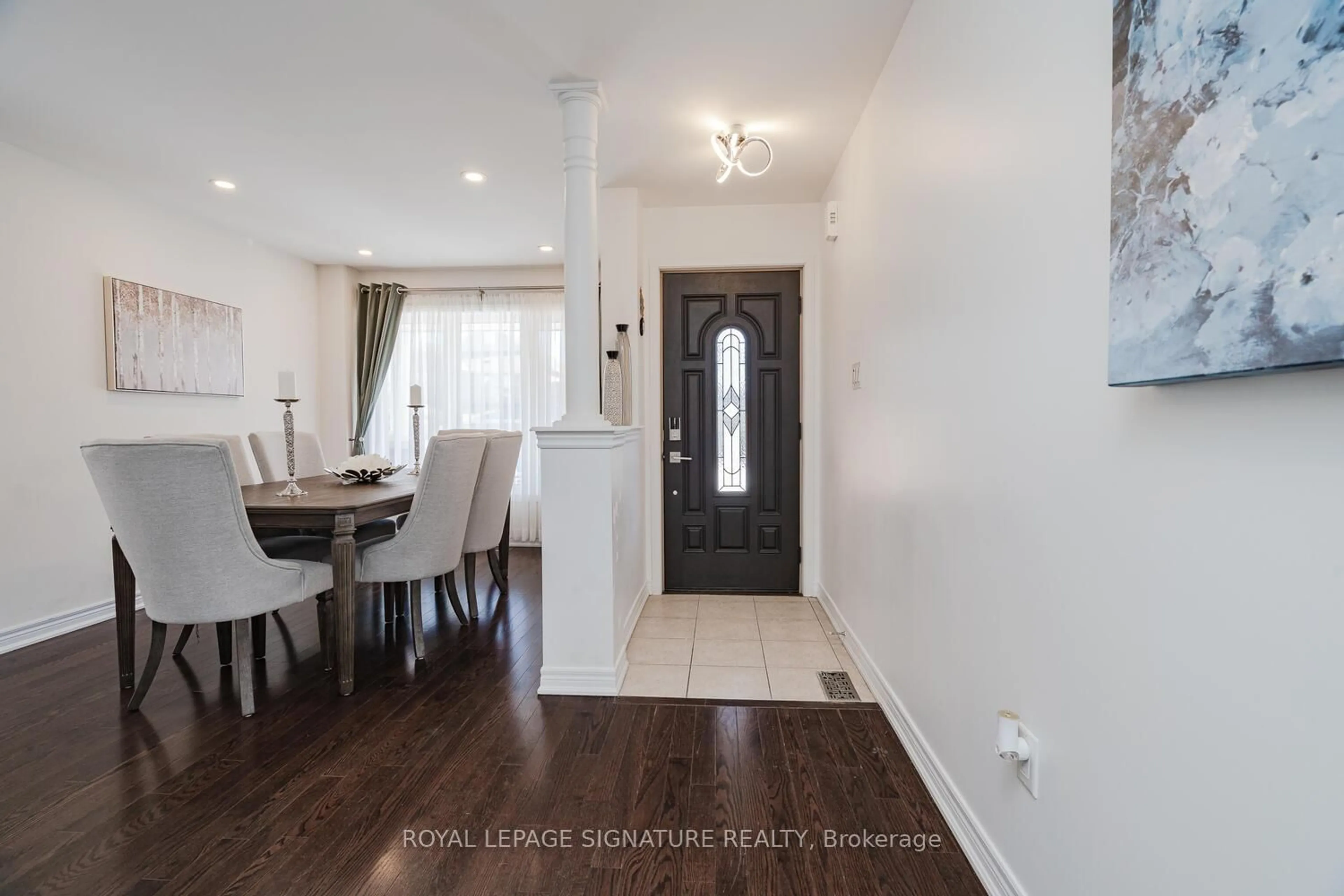 Indoor entryway for 14 Yang St, Richmond Hill Ontario L4E 0M6