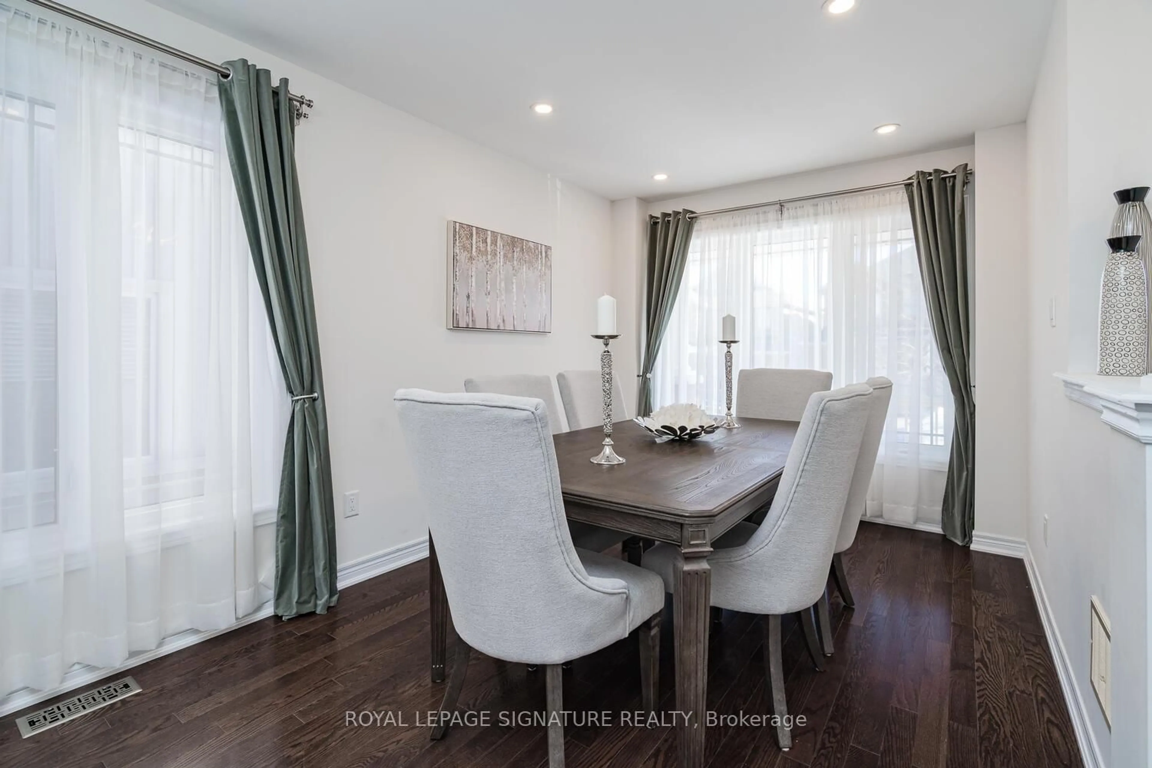 Dining room, wood/laminate floor for 14 Yang St, Richmond Hill Ontario L4E 0M6