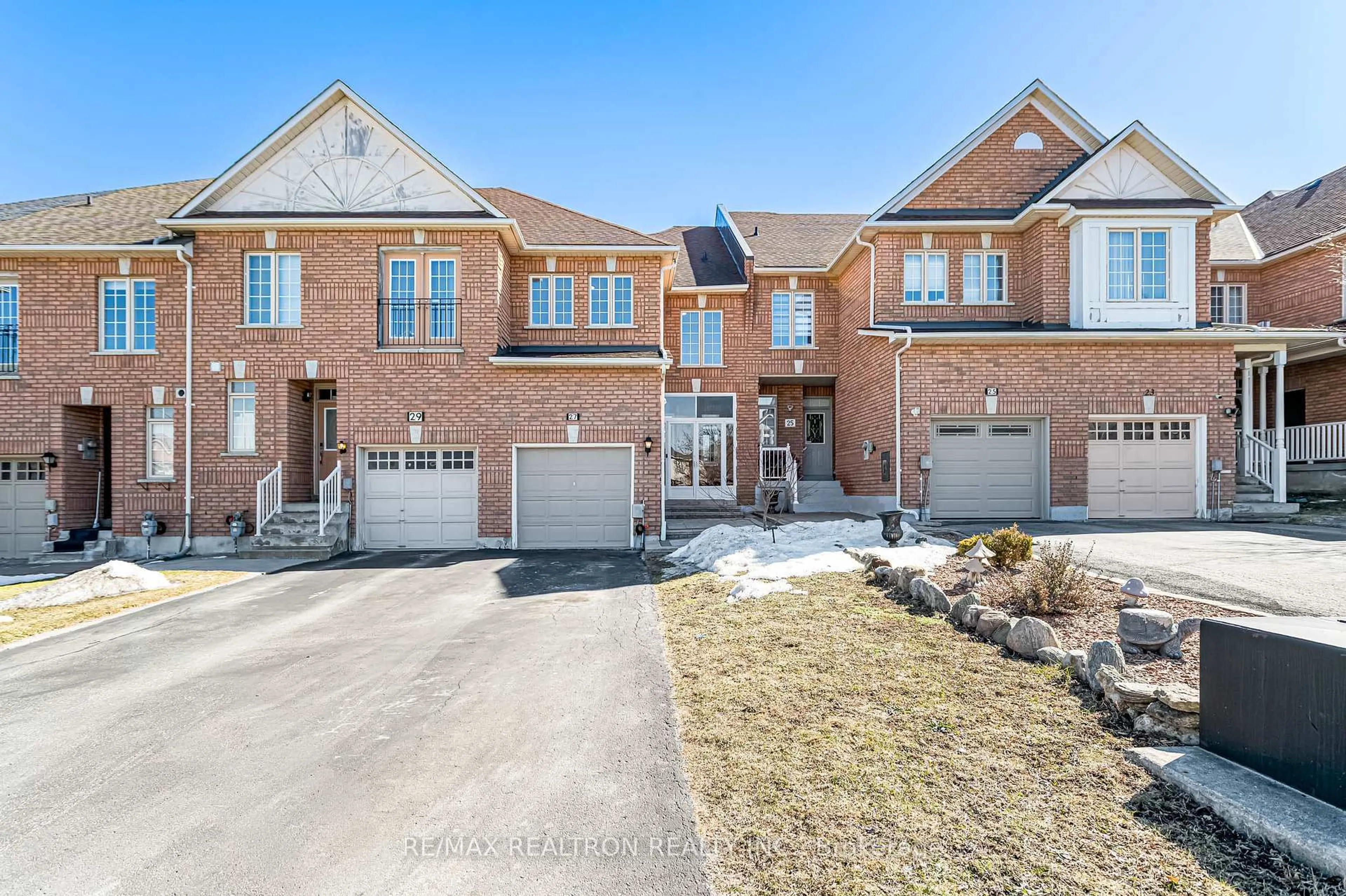 Home with brick exterior material, street for 27 Copperstone Cres, Richmond Hill Ontario L4S 2C5