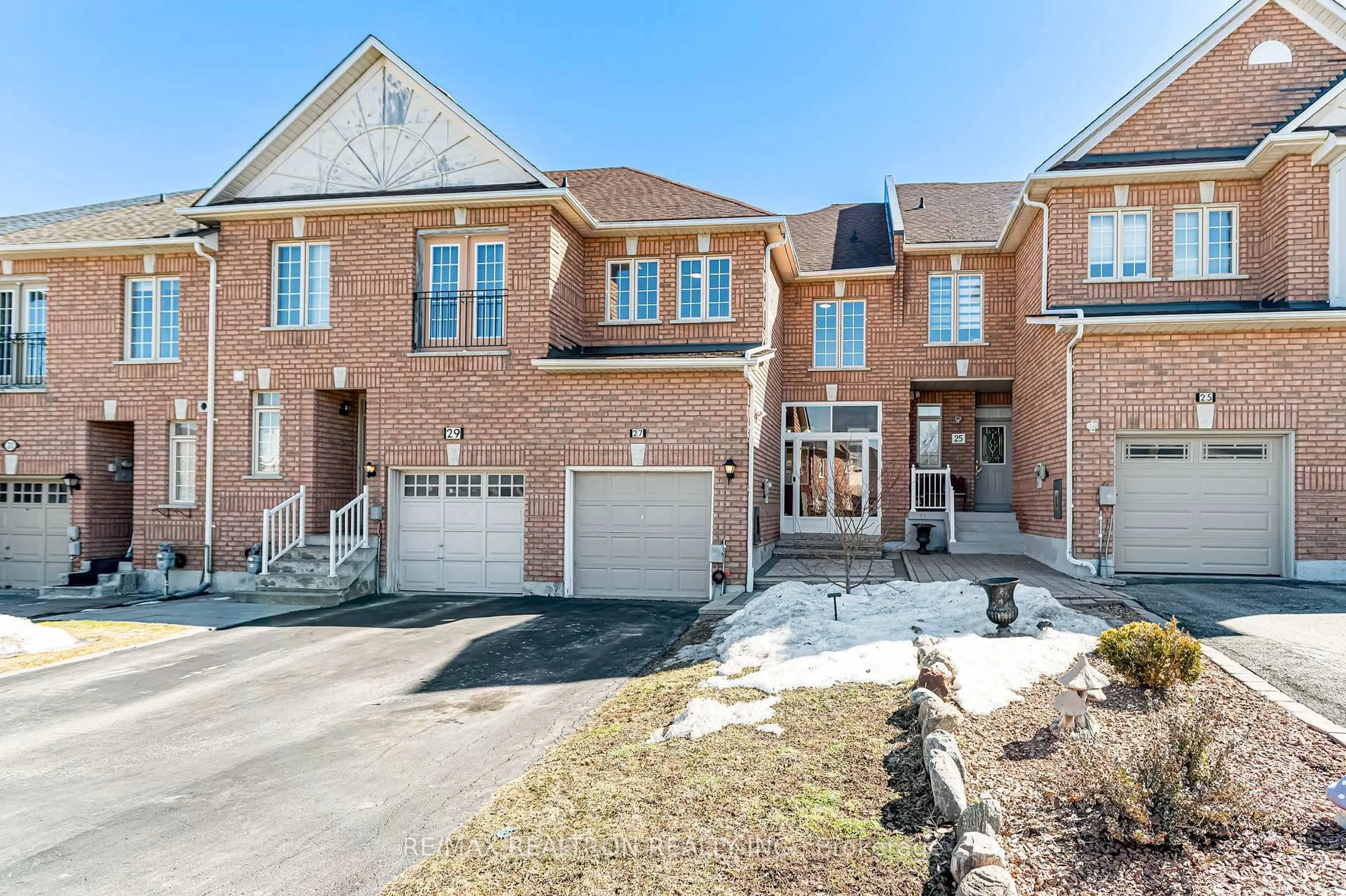 Home with brick exterior material, street for 27 Copperstone Cres, Richmond Hill Ontario L4S 2C5